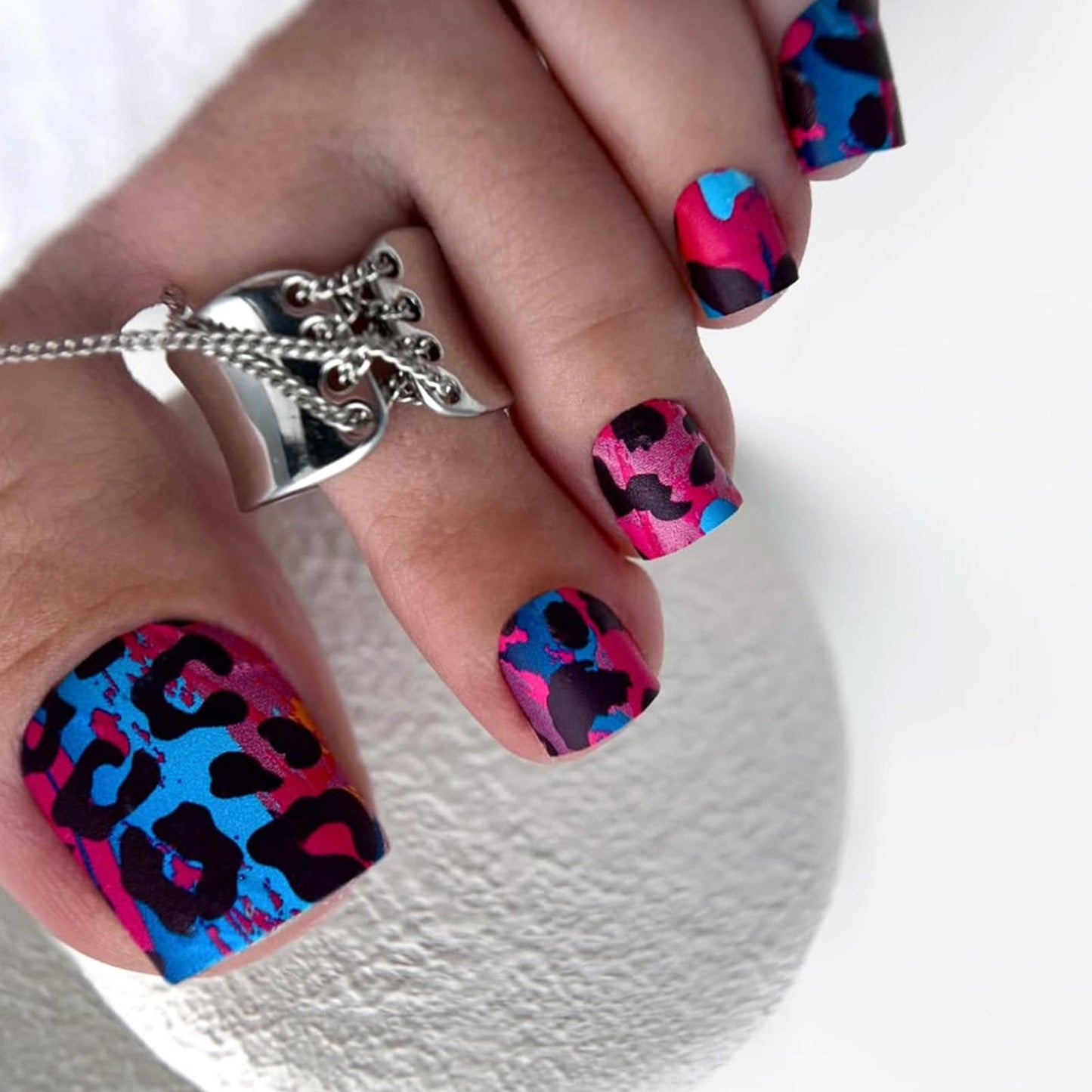 Leopard Print Press on Toenails for Women, 24Pcs Short Fake Toe Nails Rose Red Blue Acrylic Toe Nail Press ons Black Leopard Print False Toenails Reusable Glue on Nails Summer Fashion Nail Art