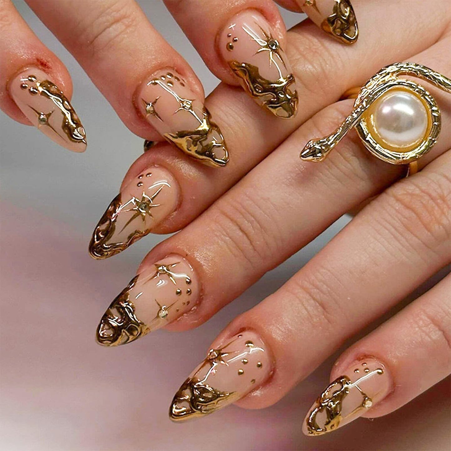 Gold Press on Nails Short Almond Fake Nails 3D Gold Irregularity Chrome Design Glue on Nails French Tip Acrylic False Nails Full Cover Star Stick on Nails for Women Manicure Art 24Pcs