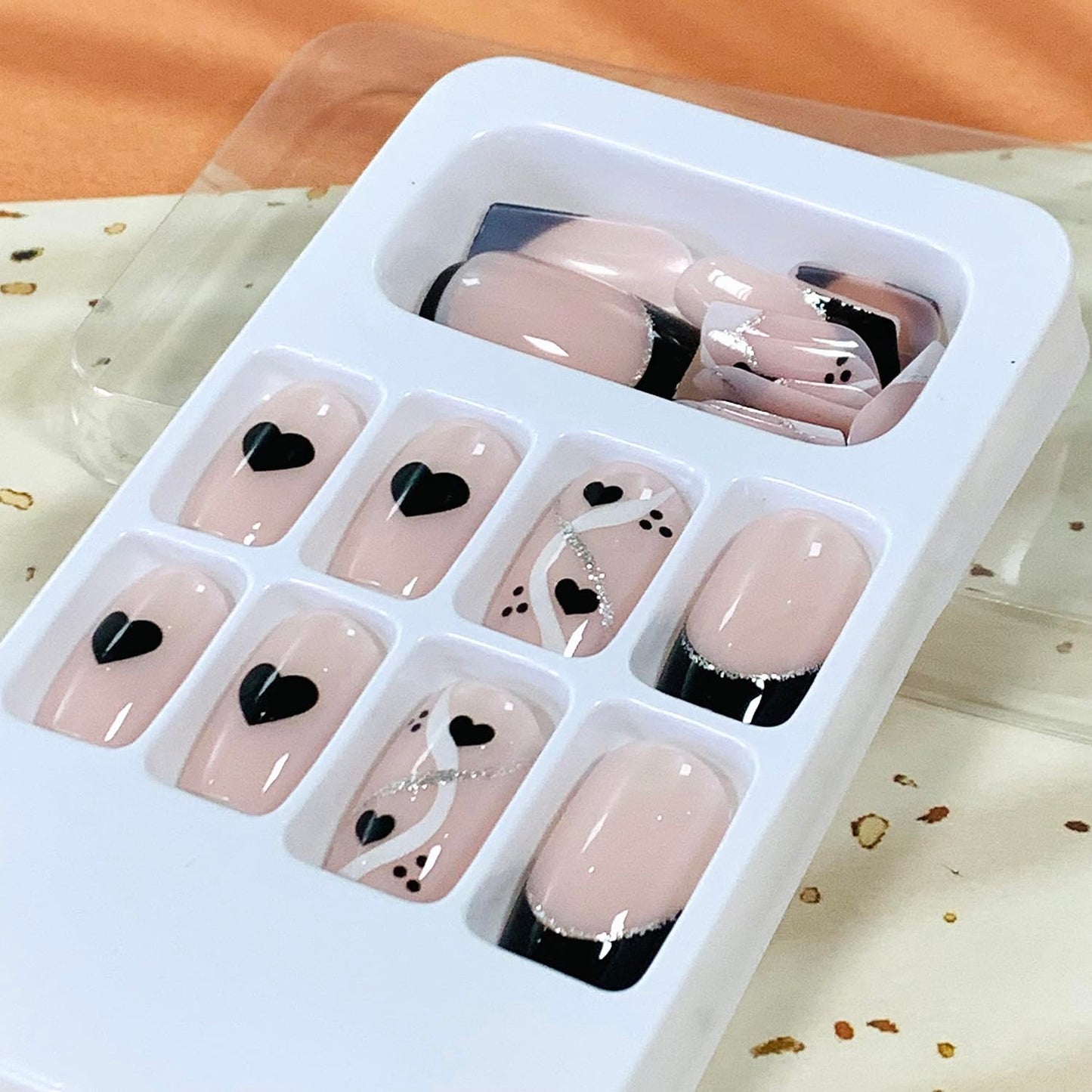 Vezocim 24Pcs Press on Nails Medium Heart Glossy Full Cover Artificial French Tips Fake Nails with Black Heart Designs Acrylic Square False Nails with Glue Coffin Stick on Fingernails for Women