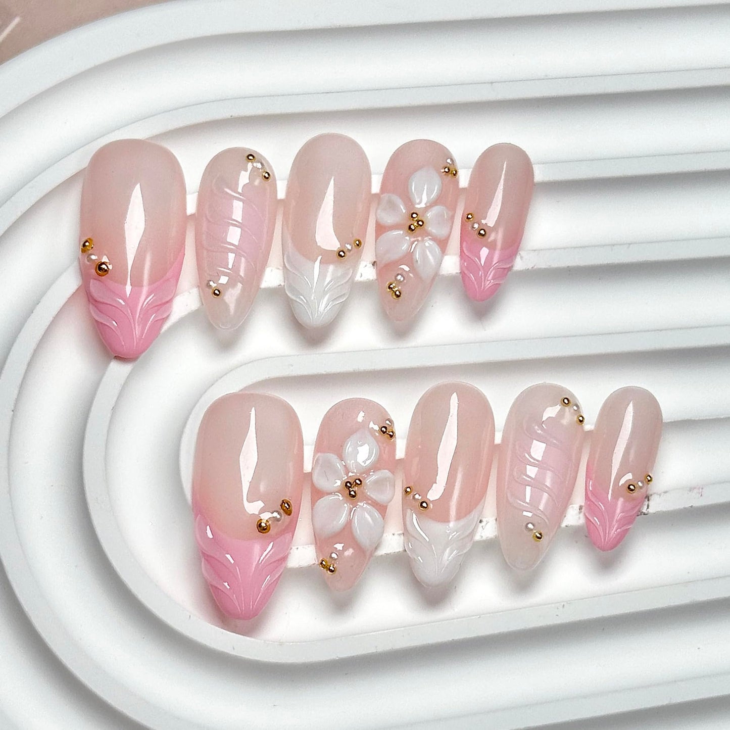 CTTHNBD Medium Press on Nails Almond - Handmade Fake Nails with Flower Design - Spring, French Tip False Nails - for Women (Size S)