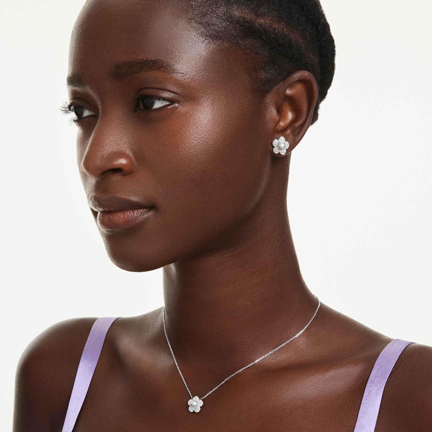 Swarovski Ariana Grande x set, Crystal pearl, Round cut, Flower, Clear, Rhodium Finish