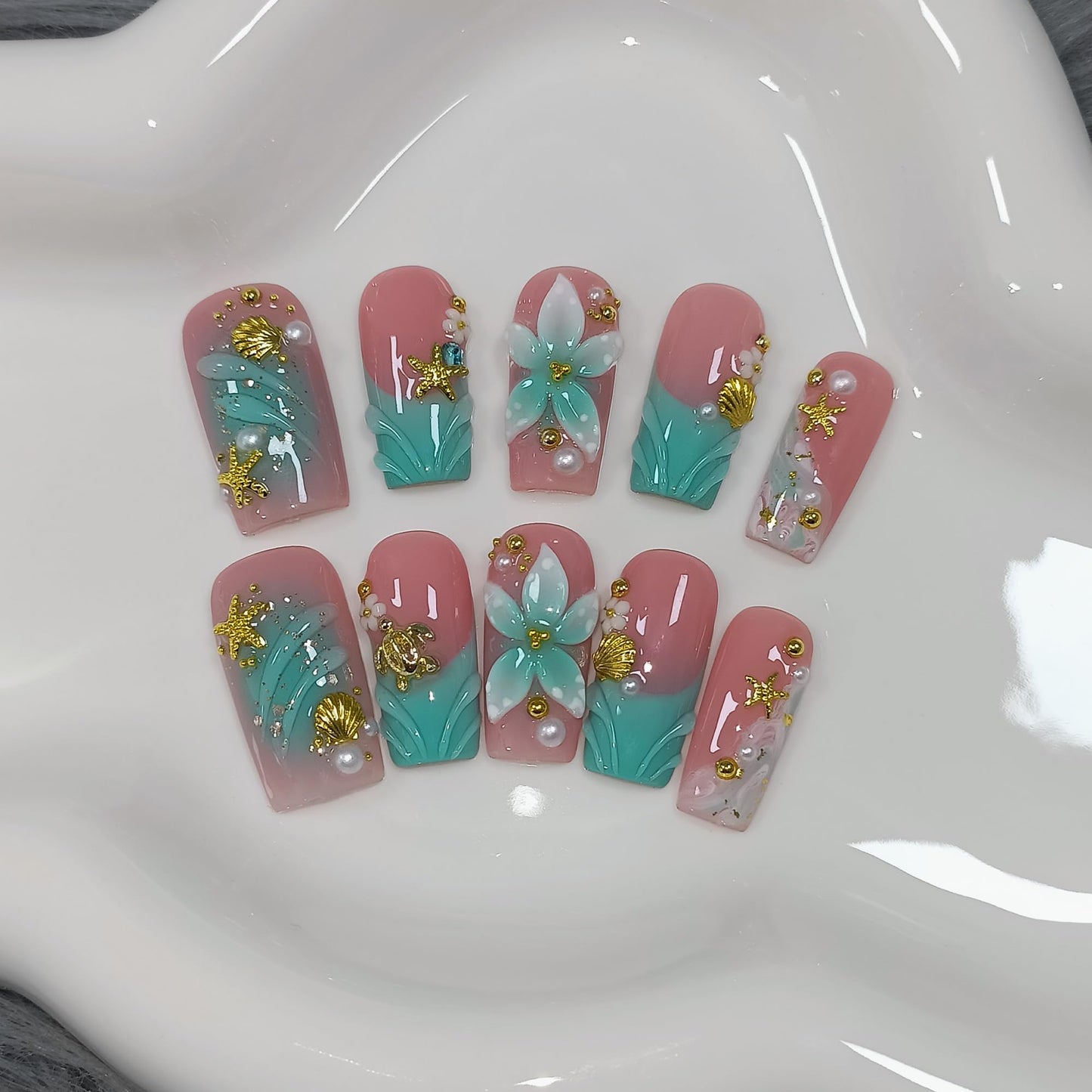 TENPAL Handmade Coffin Press on Nails Medium- Emerald Green Blushing Ombre Fake Nails with 3D Starfish & Shell Design, Coastal Elegance Style Glossy Acrylic Flowers False Nails with Tools(L)