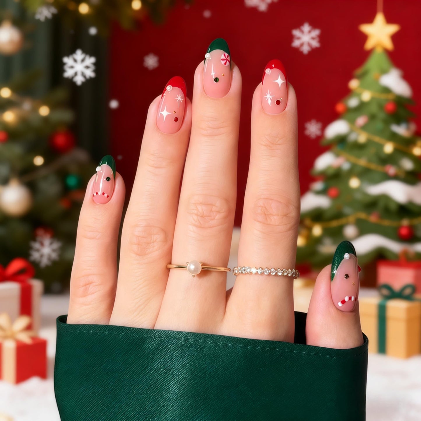 WEIXIWUYU Christmas French Tips Press on Nails Short Almond Fake Nails with Red Green White Rhinestones Designs Full Cover Red Green French Acrylic Nails for Women Girls Manicure Decoration 24Pcs