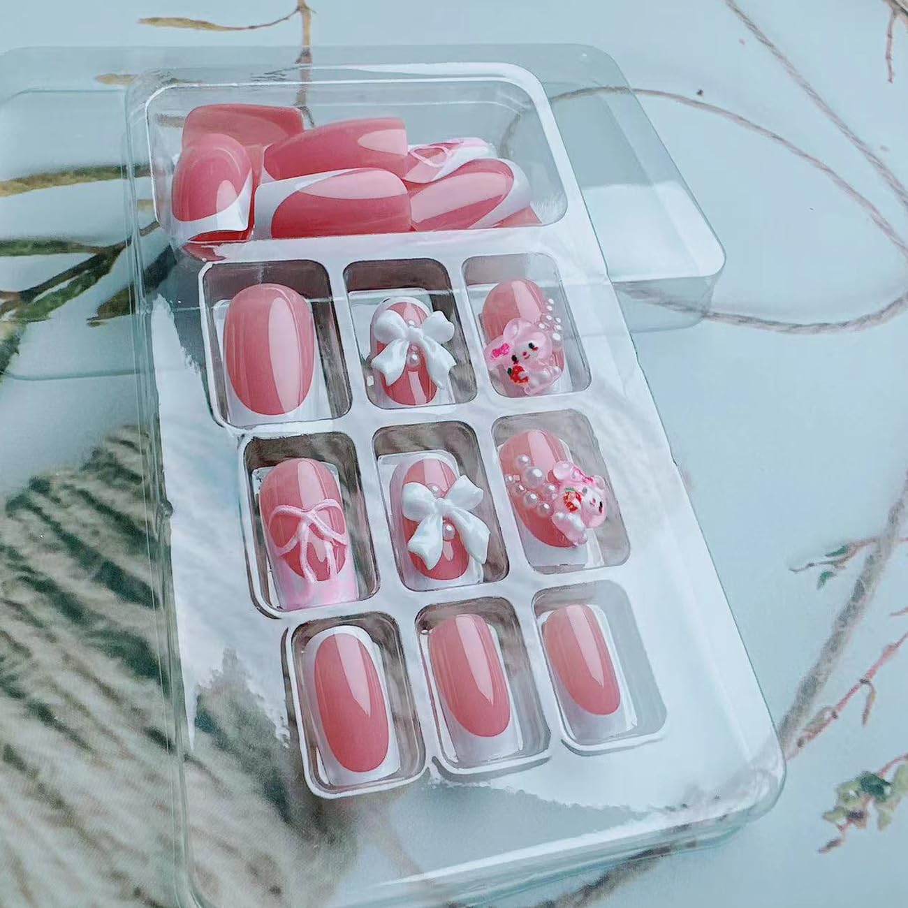White French Tip Press on Nails Short with Charms Bow Pearl Design, Pink French Nails Press ons Cute False Nails Short Square Nail Art Full Cover Stick on Nails for Women Manicure Decorations 24Pcs