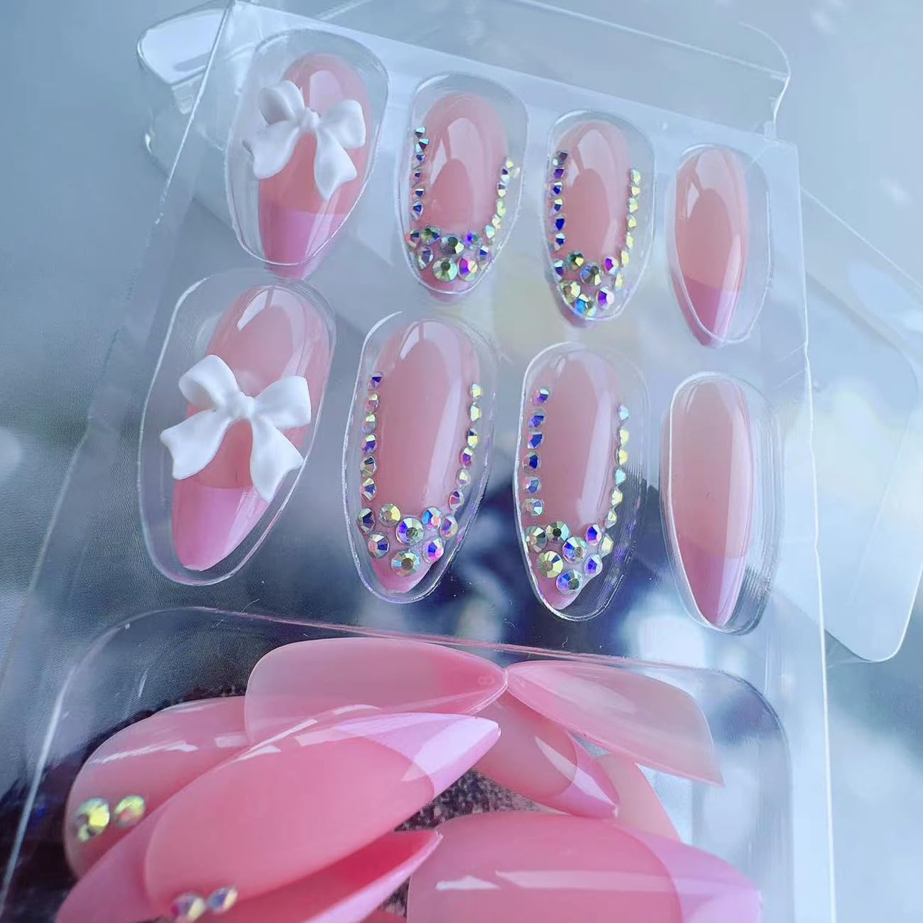 24Pcs French Tip Press on Nails with Pink Bow Design French Nails Press ons Cute Bow Stick on Nails Short Acrylic Rhinestone Sparkly False Nails Gel Glue on Nails Artificial Nails for Women Girls
