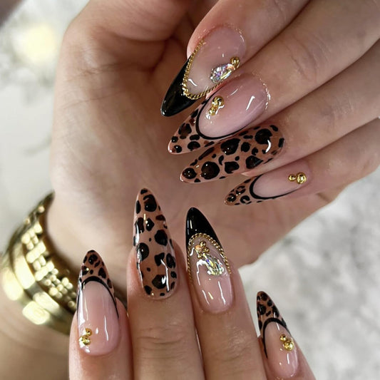 24Pcs French Black Leopard Print Press on Nails Medium Artificial Almond Acrylic Fake Nails Gold Beads Stick on Nail Full Cover Metal Chain Reusable Coffin Artificial Fingernails for Women Manicure
