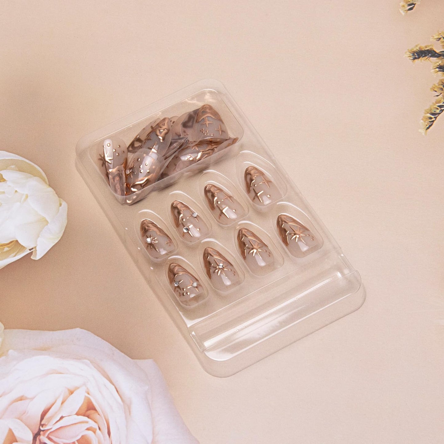 Gold Press on Nails Short Almond Fake Nails 3D Gold Irregularity Chrome Design Glue on Nails French Tip Acrylic False Nails Full Cover Star Stick on Nails for Women Manicure Art 24Pcs
