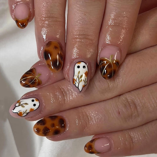 24Pcs Cute French Tip Press on Nails Short Almond Fake Nails Fall Halloween False Nails with Leopard Pumpkin Design Glossy Full Cover Halloween Ghost Nails Autumn Reusable Stick on Nail for Women
