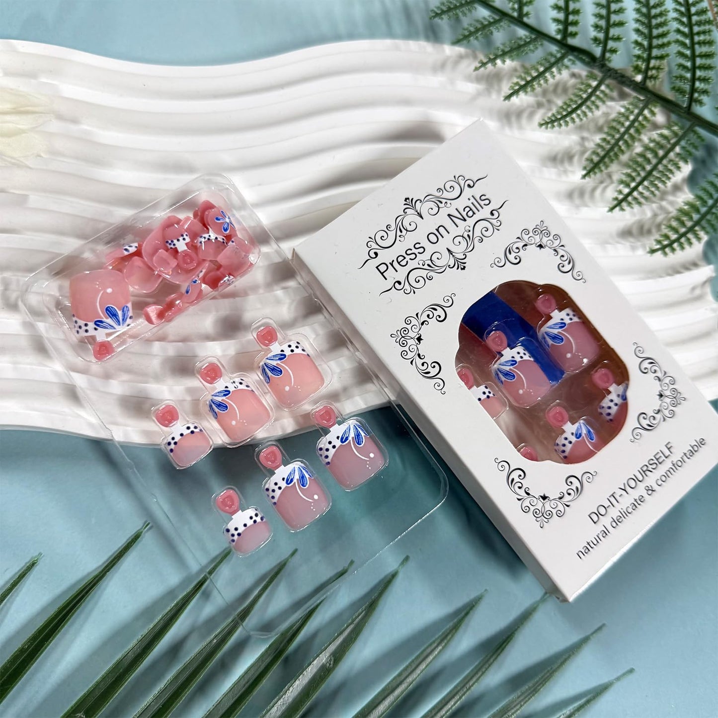 Polka Dot French Tip Press on Toenails Short Square Fake Toenails Blue Flower Toe Nail Press ons Reusable Acrylic Stick on Toes Summer Nails for Women Daily Vacation Manicure 24Pcs