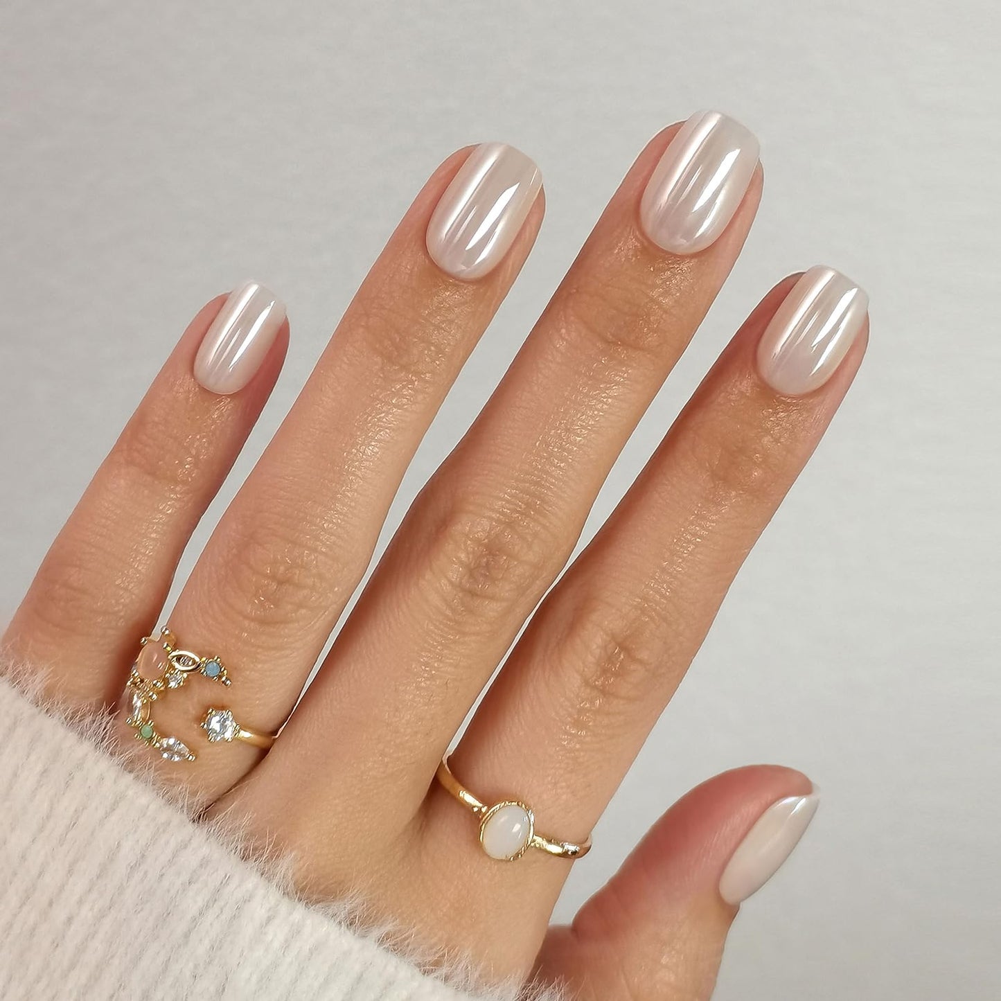 White Chrome Press on Nails Short - SHANGMENG Soft Gel Press on Nails Square for Women Gift, Fit Perfectly & Glossy Glue on Nails in 16 Sizes - 32 Reusable Fake Nails with Glue, Pearl White