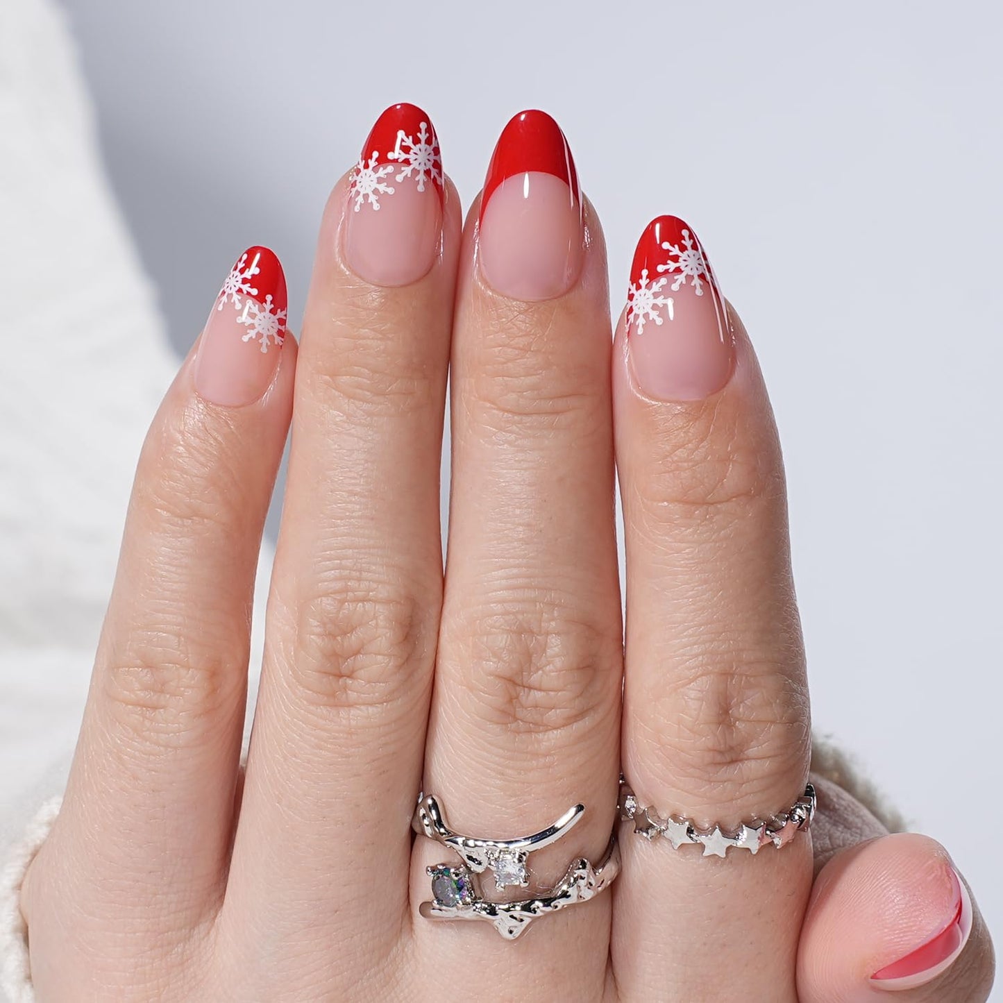 Leefrei French Tip Press on Nails - Glossy Red Press on Nail with Snowflakes, Short Almond Fake Nails Reusable Nails Press ons for Women, 32 Pieces in 16 Sizes False Nails Kit with Glue, Crimson Snow