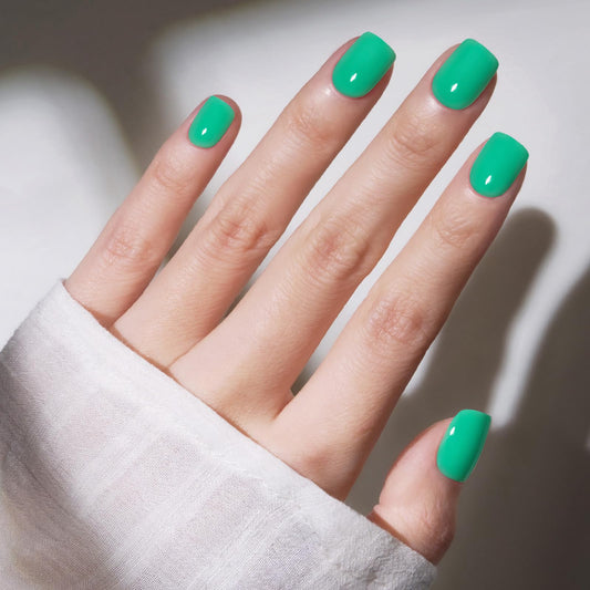 Modelones Extra Short Press on Nails, Vivid Green Squoval Fake Nails, Reusable Nail Kit with Nail Glue Adhesive Tabs Mini Nail File, Nails Press Ons 32Pcs 16 Sizes, Spring Women Girl Gift