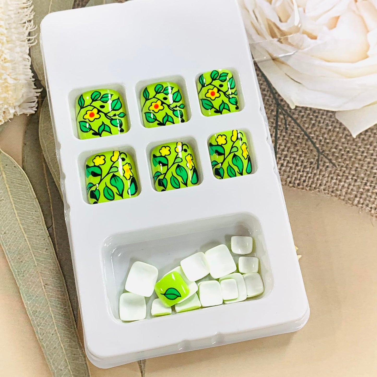 FIEONCIY Press on Toenails with Designs Acrylic Fake Nails for Toe Artificial False Nails with Charms Glue on Toe Nails for Spring Summer Stick on Toenails for Women Girls(Y593)