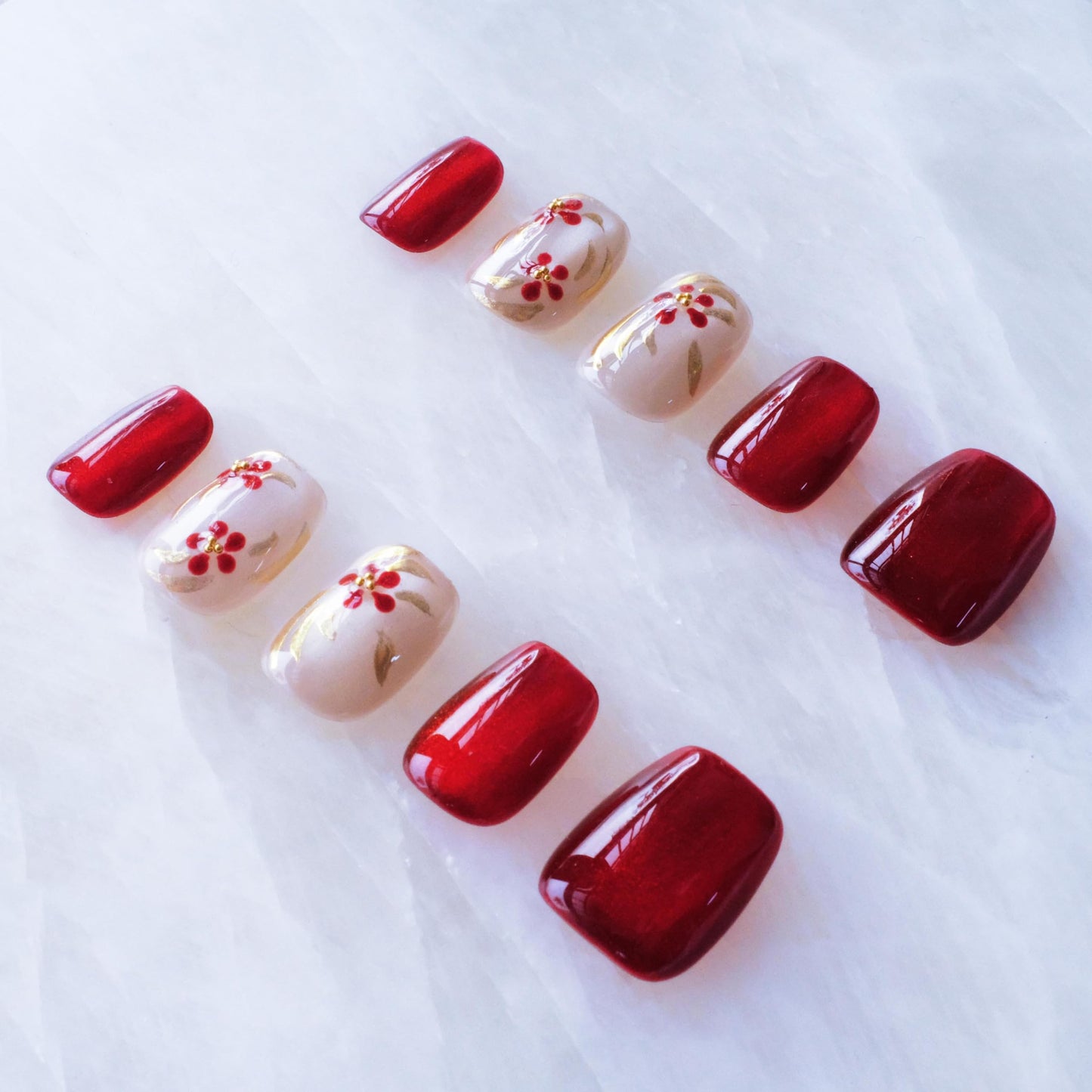 GLORS Press on Nails, Red Plum Embroidery Cat Eye False Nails with Gold Floral Design, Short Square Shape, 10 Pieces (Small, SS)