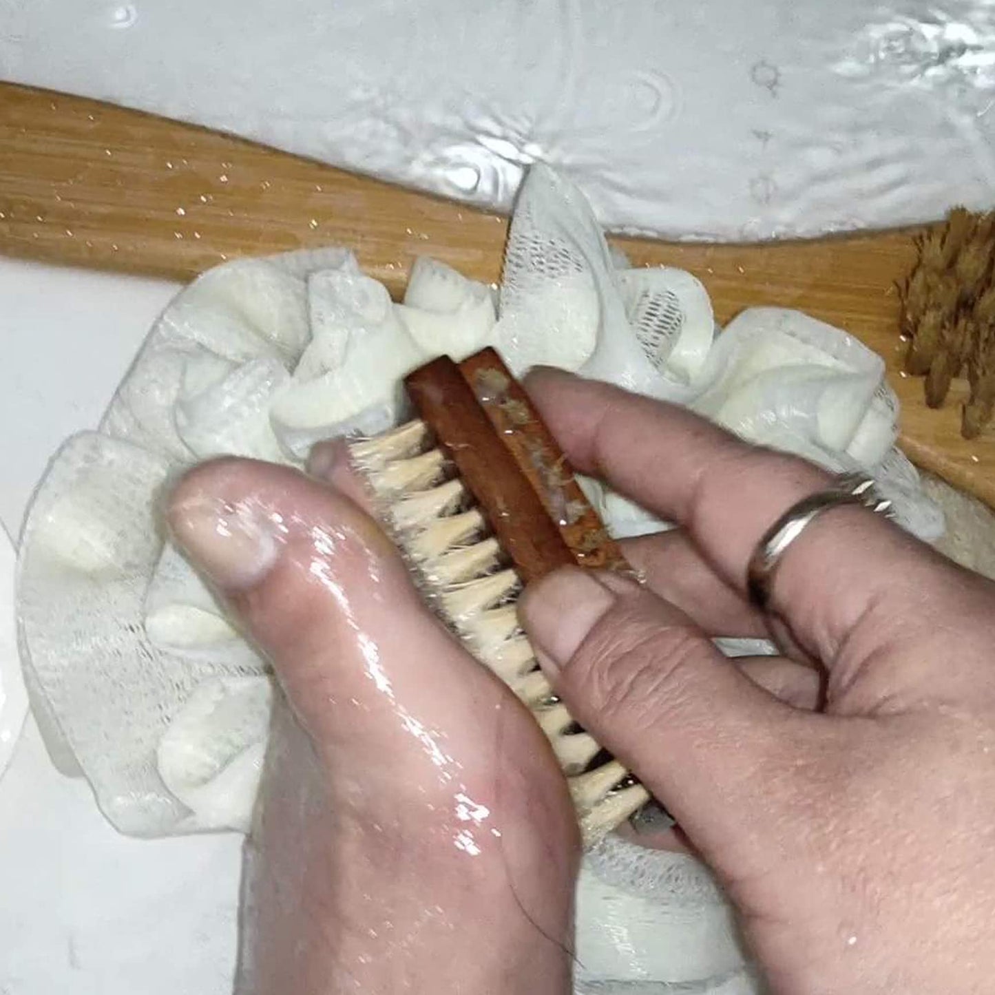 NewFerU Wooden Nail Brush Cleaner Rosewood Two Sided in Natural 100% Boar Bristle for Cleaning Hand Finger Foot Toe, Fingernail Toenail Scrub Brush for Men Women Kids Manicure Pedicure Care (4)