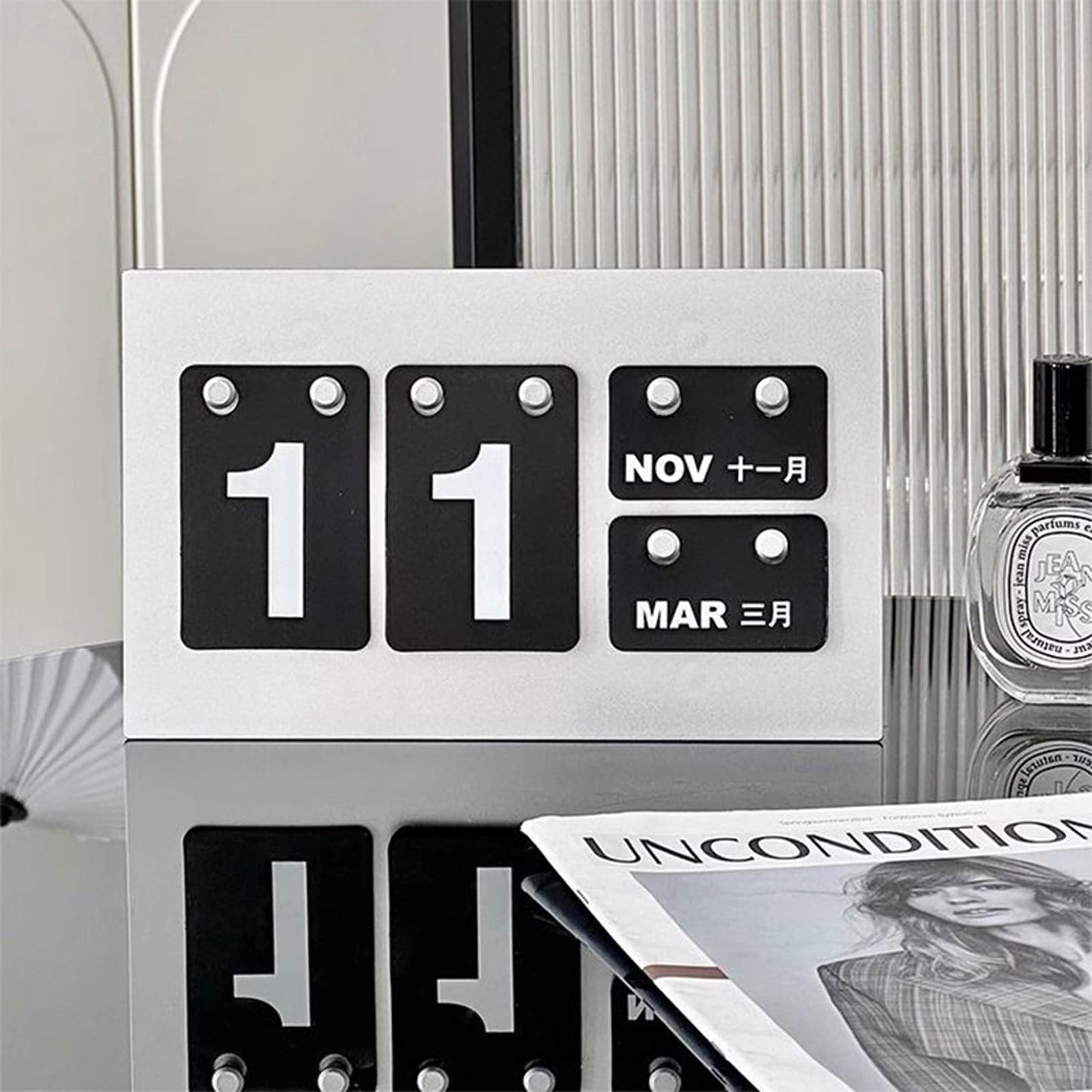 Calendar for Desk, Daily Desktop Perpetual Desk Calendar, Cute Date Display Desk Accessory for Home Office Decor, Teacher, Classroom, Reusable Yearly (BLACK)
