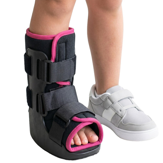 Brace Direct Pediatric Walking Boot – Kids Fracture Boot for Foot Injuries, Ankle Sprains & Post-Op Recovery, Pink PDAC L4386, L4387 (Large, US Kids 11.5K–1.5)