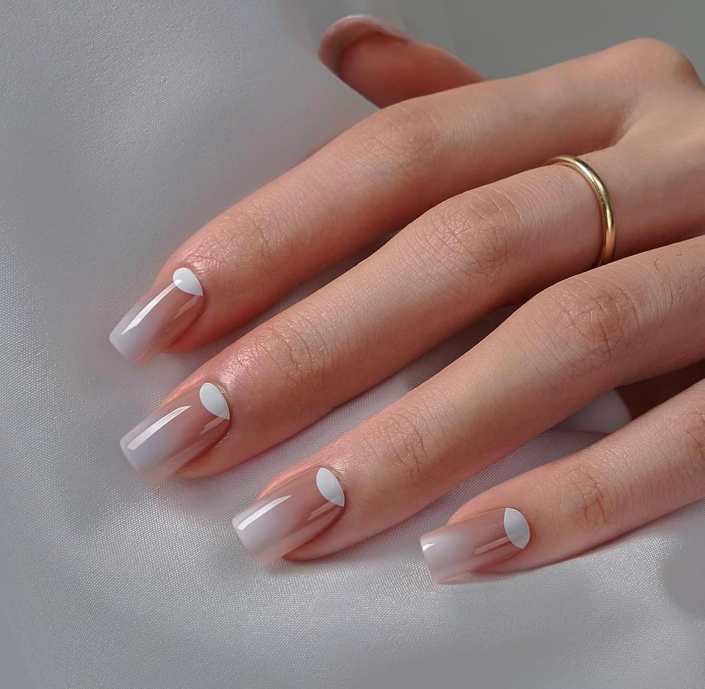BTArtbox Short Ombre Press On Nails - Square Nail Tips with Glue for Women, Opaque Soft Gel Glue On Nails in 16 Sizes - 32 Stick On Nails Kit, Edge Play