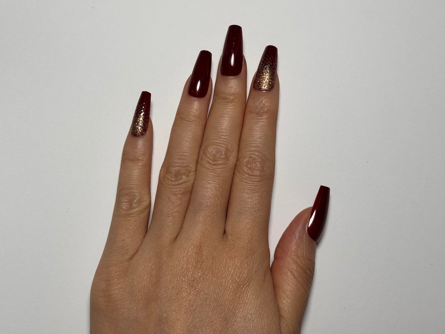 LOONGIN 24Pcs Long Press On Nails Bold Red and Gold Gradient Fake Nails Full Cover Reusable Nail Sticked on Nails Jelly Glue Sheet for Women Instant Glam for Parties or Festivals (Red)