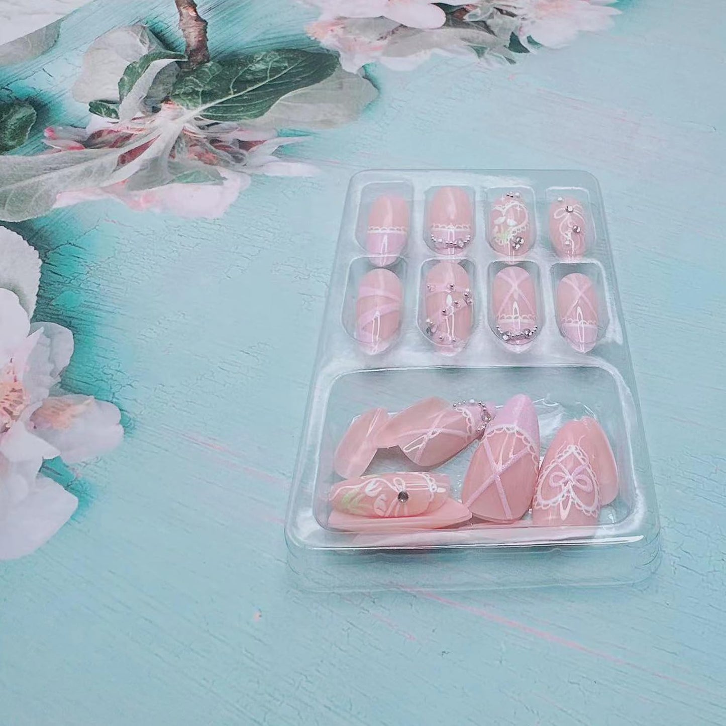 24Pcs French Tip Press on Nails Almond Fake Nails Pink Glossy Bow Designs Full Cover Nude Glue on Nails French Nails Press ons Cute Bow Stick on Nails for Women Medium Manicure Daily Wear