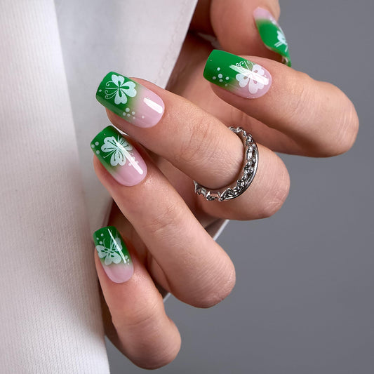 Curvlife Press On Nails Stick On Nails Short Fake Nails Design Acrylic Nails Stick On Nails Tips Glue On Nails False Nails For Women Nail Kit With Nail Glue (Clover, Medium)
