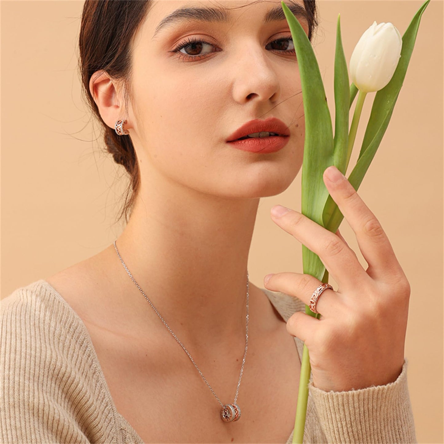Jeulia Floral Ring Band Sterling Silver Two Tone Leaf Carved Vintage Unique Hollow Flower Rose Gold Jewelry Engagement Wedding Bridal Sets Stackable Anniversary Promise with Gift Box (Floral, 10.5)