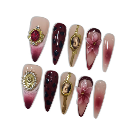 Hantyer Nude & Red Press on Nails with 3D Floral Cat Eye Carving & Gold Statue Charms, Long Stiletto Glossy Iced Baroque Fake Nails, Reusable Luxury Vintage False Nails for Women Gala Opera (Size M)