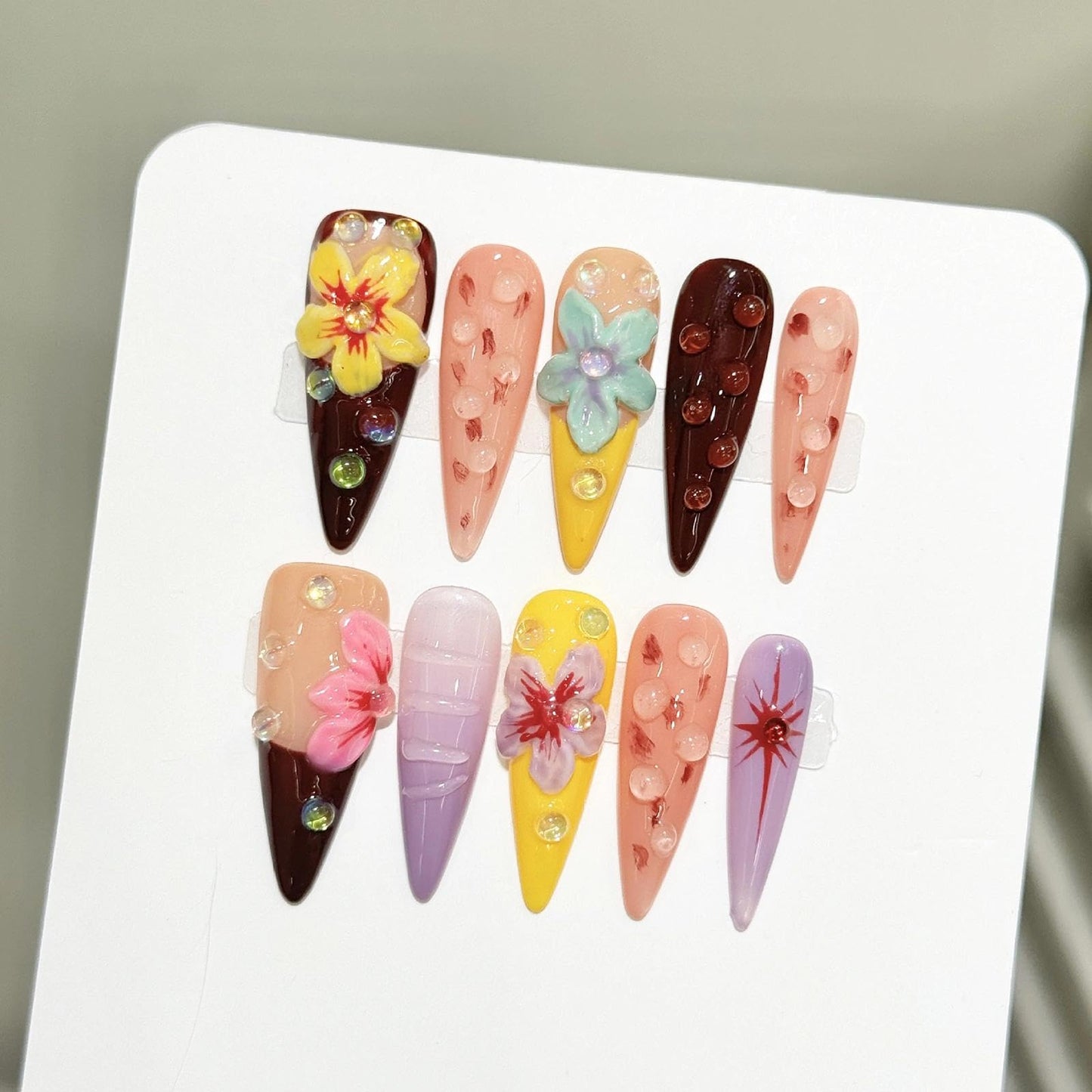 Handmade 3D Sweet Retro Floral Stiletto Press On Nails, Colorful Rhinestone Artisan Nails Set, Reusable Glossy Press-ons with Tool Kit (XS)