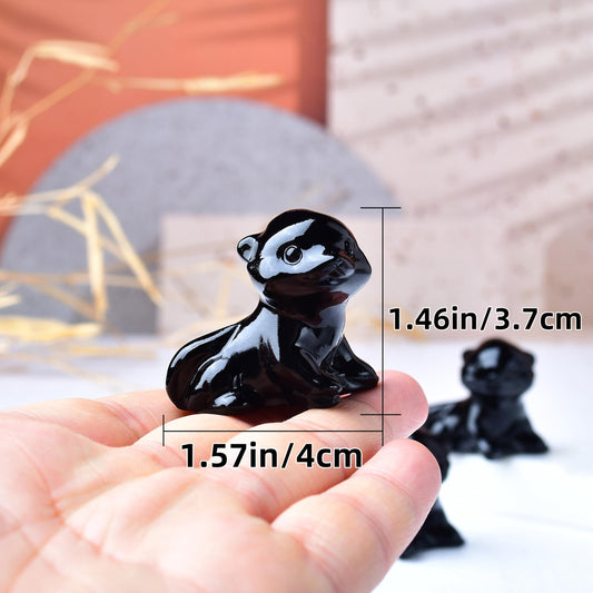 WUYOUSHI Black Obsidian Otter Figurine - Hand Carved Healing Crystal Otter Statue, Lucky Gemstone Sculpture for Home Office Desk Decor, Spiritual Gift for Animal Lovers & Nature Enthusiasts