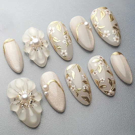 30Pcs White Flower Press on Nails Almond Handmade False Nails Kit French Tip Fake Nails with Gold Leaf Floral Line Design Pearl Charm Exquisite Medium Fasle Nails Press ons DIY Manicure for Women