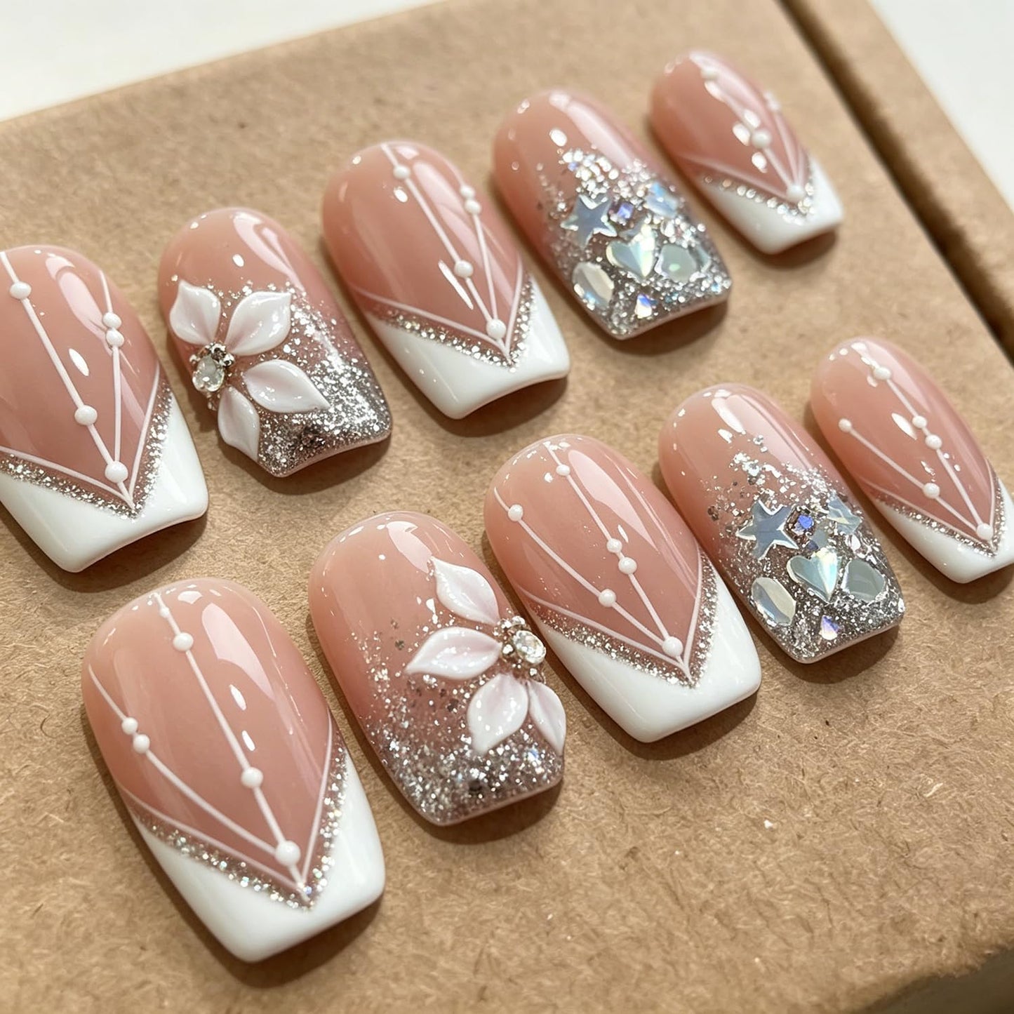 Luxury Press on Nails Medium Square Handmade 3D Unique Reusable ABS Material Fake Nails White French Tip False Nails with Glitter Flower Designs Elegant Glossy Glue on Nail Thick Acrylic Nail(S)