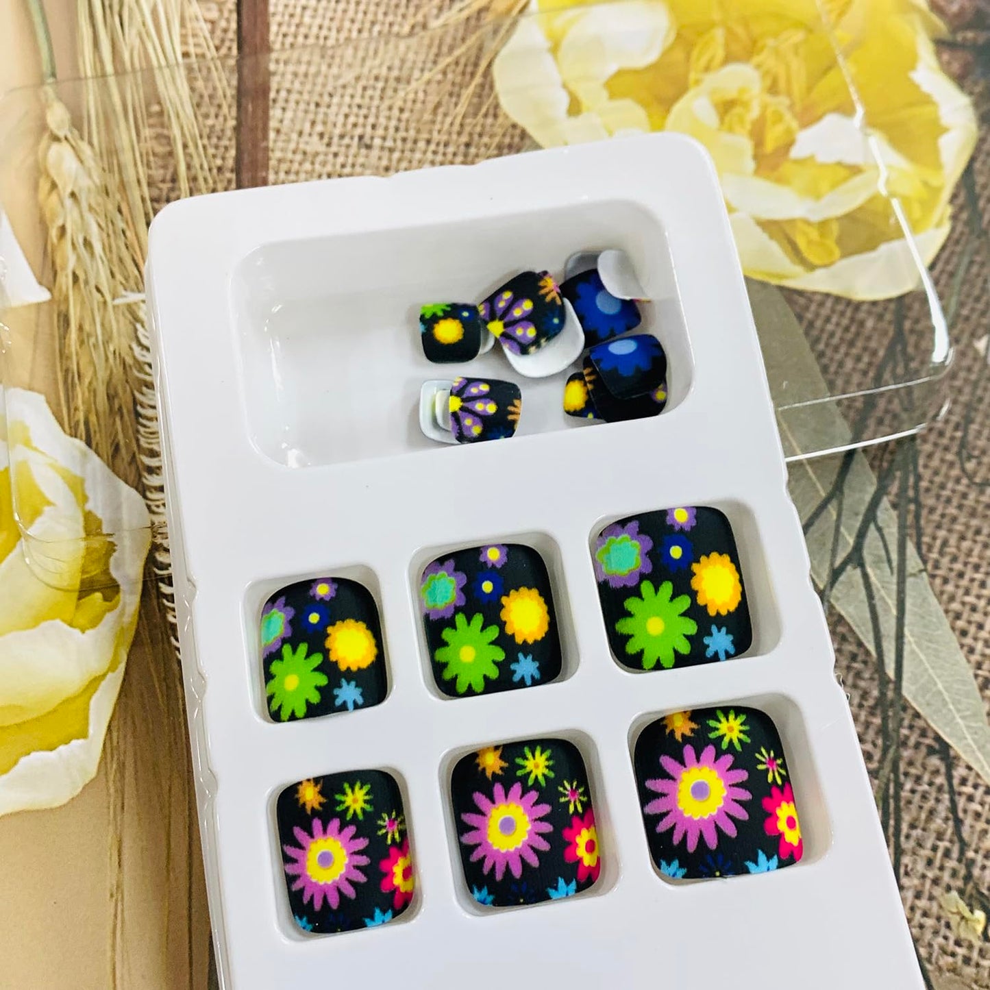 FIEONCIY Press on Toenails with Designs Acrylic Fake Nails for Toe Artificial False Nails with Charms Glue on Toe Nails for Spring Summer Stick on Toenails for Women Girls(Y145)
