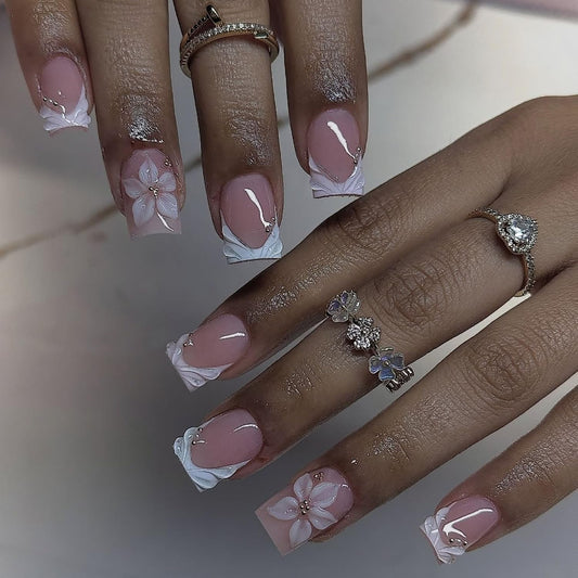 24Pcs White French Tip Press on Nails Short Square Fake Nails 3D Flower with Rhinestones Designs Natural Pink Full Cover Glue on Nails Spring False Nails Glossy Stick on Nails for Women Acrylic DIY
