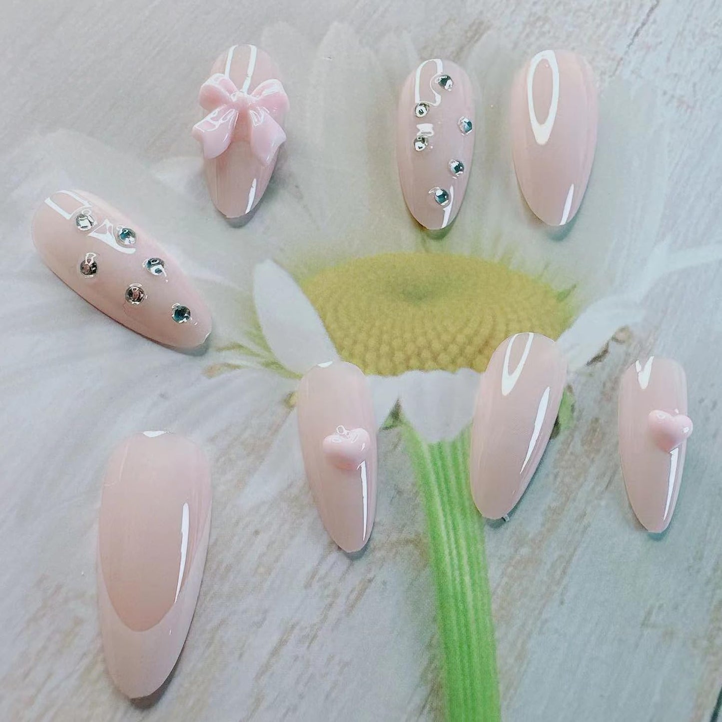 24Pcs French Tip Press on Nails Medium Almond Fake Nails French Heart Nails Press ons 3D Bow Charms Cute Design Manicure Rhinestone Bows False Nails Stick on Nails for Women