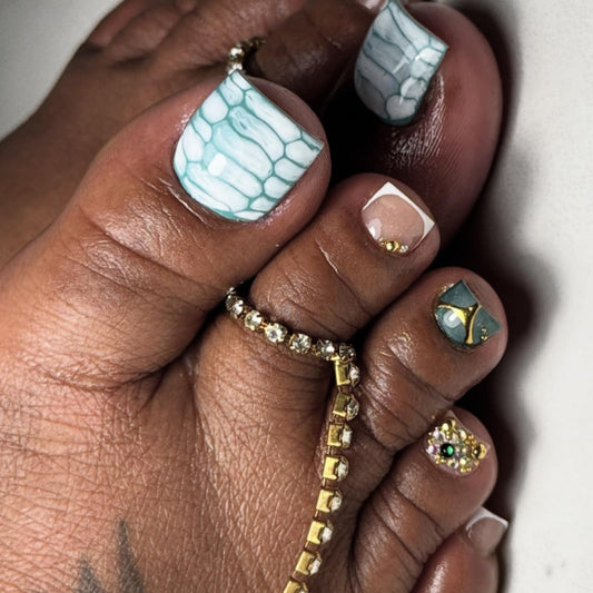 IMRAIN Press on Toenails - Blue Crocodile Print | Nude Fake Toe Nails with Rhinestone Designs Full Cover Glossy Handmade False Toe Nails 24Pcs