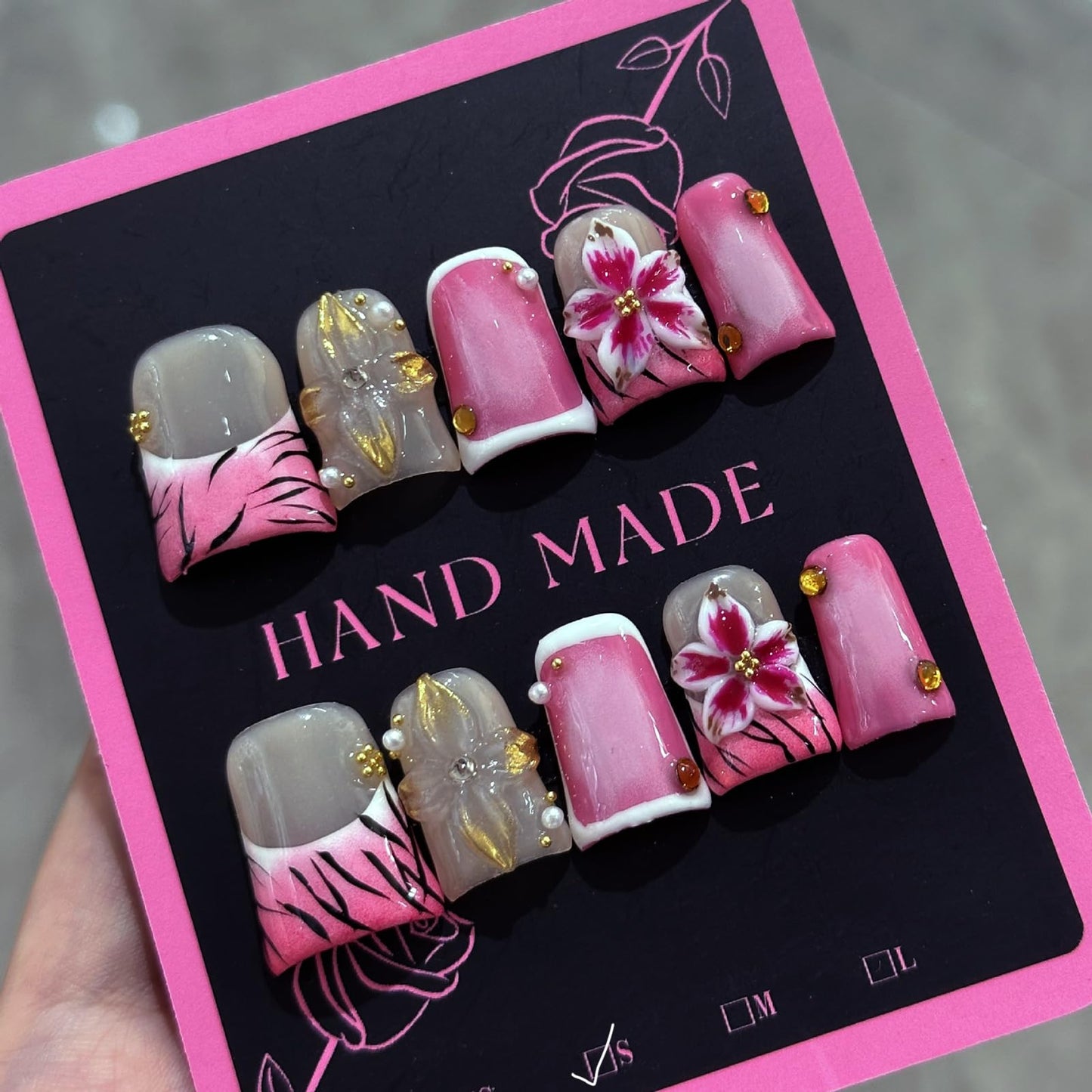 10Pcs Pink French Tip Press on Nails Handmade Short Fake Nails Duck False Nails with 3D Flower Rhinestone Design Full Cover Acrylic Nails Press ons Handmade Flower Glue on Nail for Women (S)