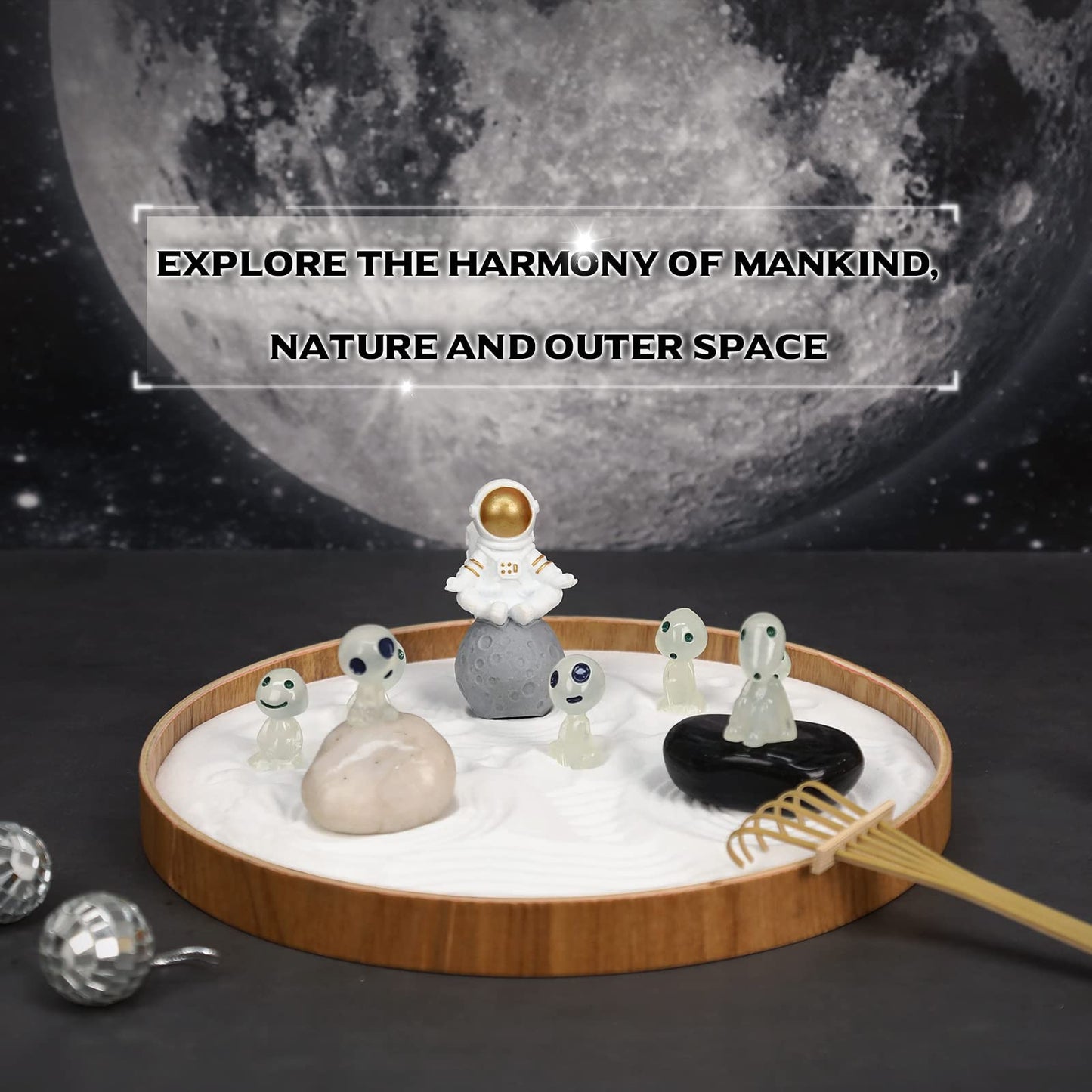 FOLKOR LIFE Desktop Zen Garden Kit, Outer Space Themed Zen Decor Sand Tray with Astronaut Statue and Aliens Figurines, Spaceman Planet Tabletop Ornament Zen Gift Meditation Gadget for Home Office