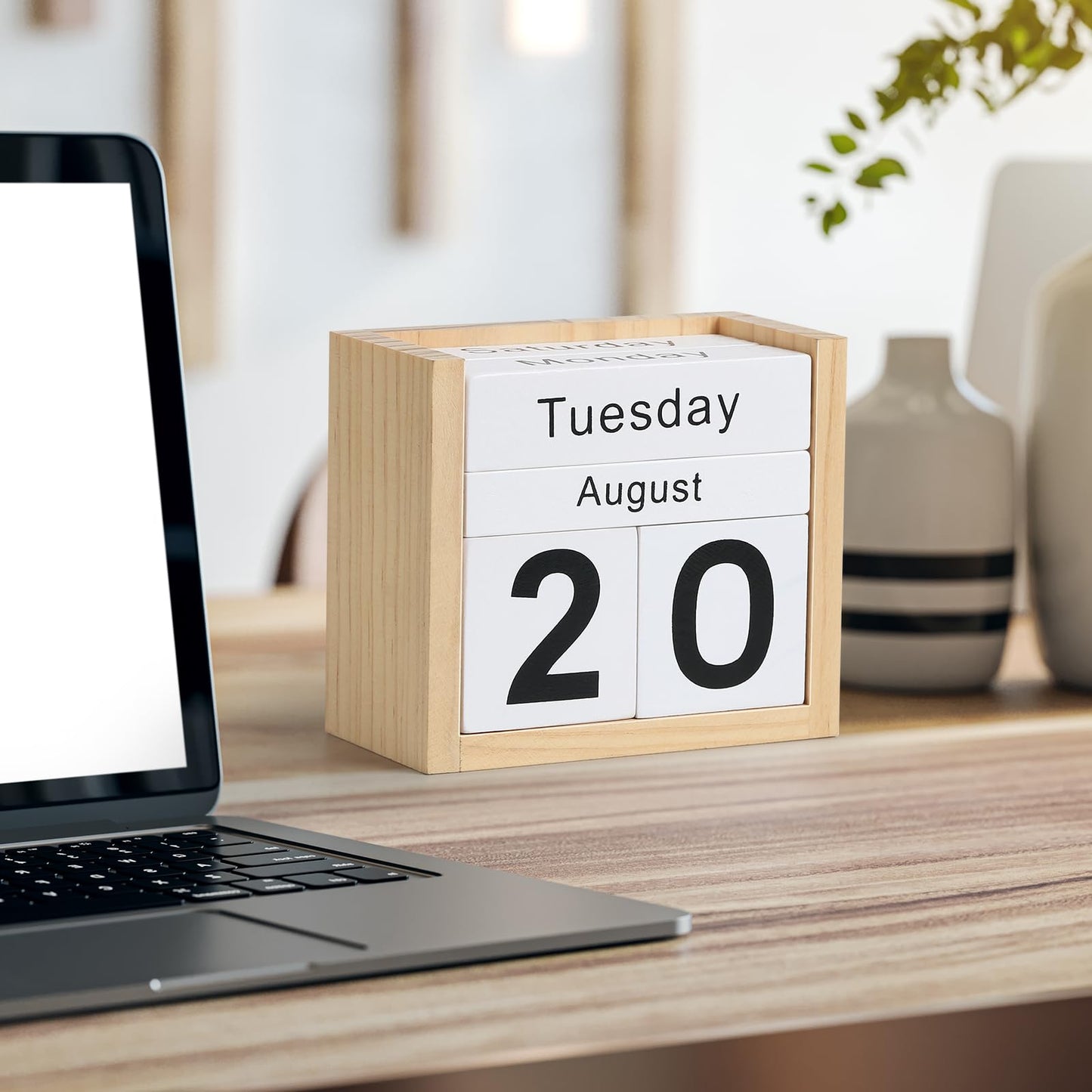 DEERINE Wooden Block Calendar for Desk, Daily Desktop Perpetual Desk Calendar, Cute Date Display Blocks Desk Accessory for Home Office Decor, Teacher, Classroom, Reusable Yearly, Wood Grain
