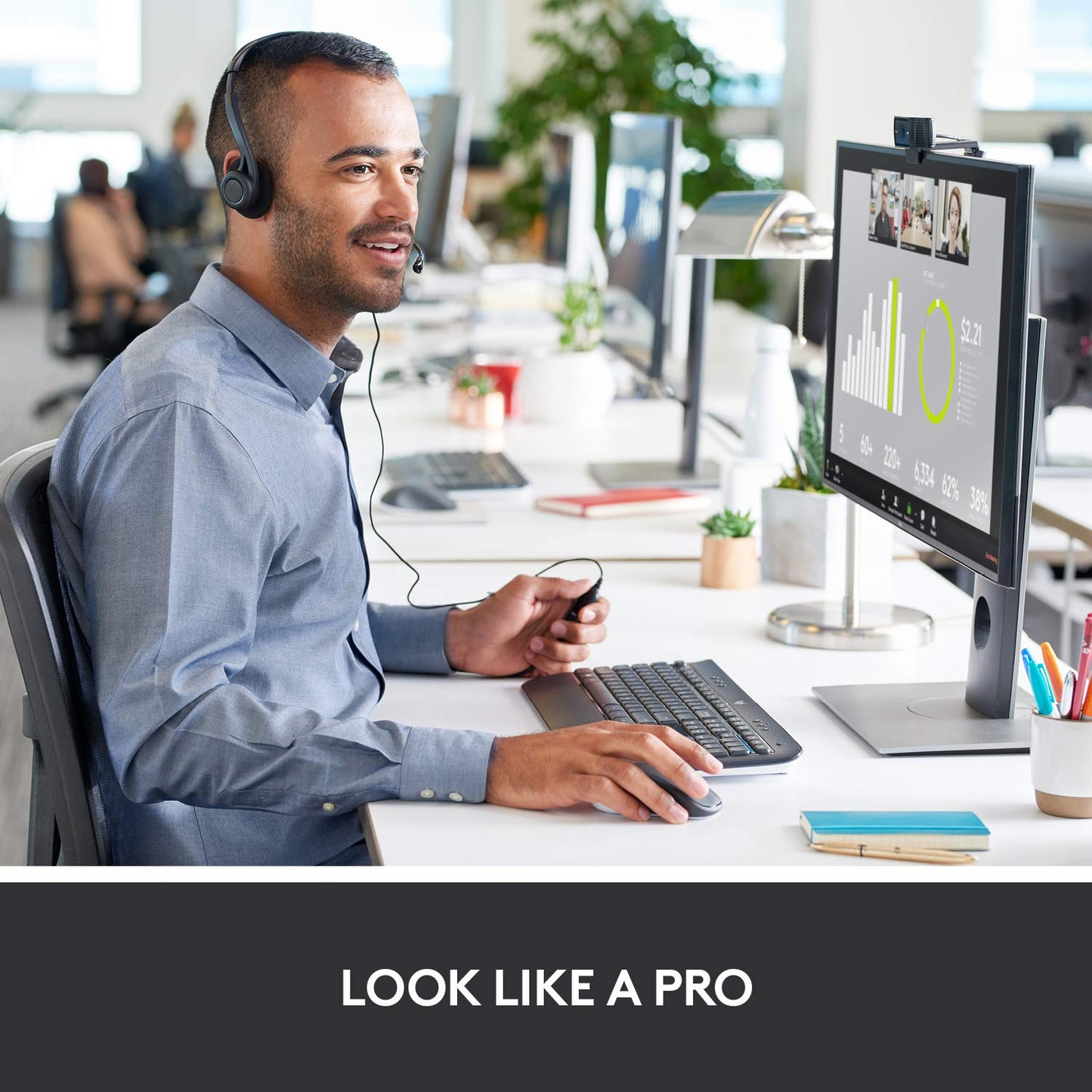 Logitech C920S HD Pro Webcam, Full HD 1080p/30fps Video Calling, Clear Stereo Audio, Light Correction, Privacy Shutter, Works with Skype, Zoom, FaceTime, Hangouts, PC/Mac/Laptop/Tablet/Xbox