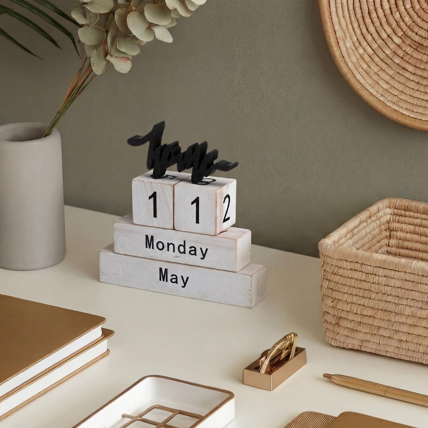 Novabright Retro Wooden Perpetual Block Calendar for Desk Rustic Wood Month Date Display Blocks Home Tiered Tray Decor for Home Farmhouse Office Daily Desktop Calendar Accessories