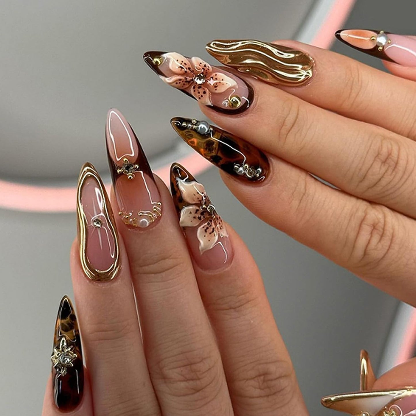 24Pcs Almond Press on Nails Medium Fake Nails with Brown Flower Designs French Nails Star Press ons Pearl Jewelry Glue on Nails 3D Gold Texture False Nails Acrylic Nails Cute Stick on Nails for Women