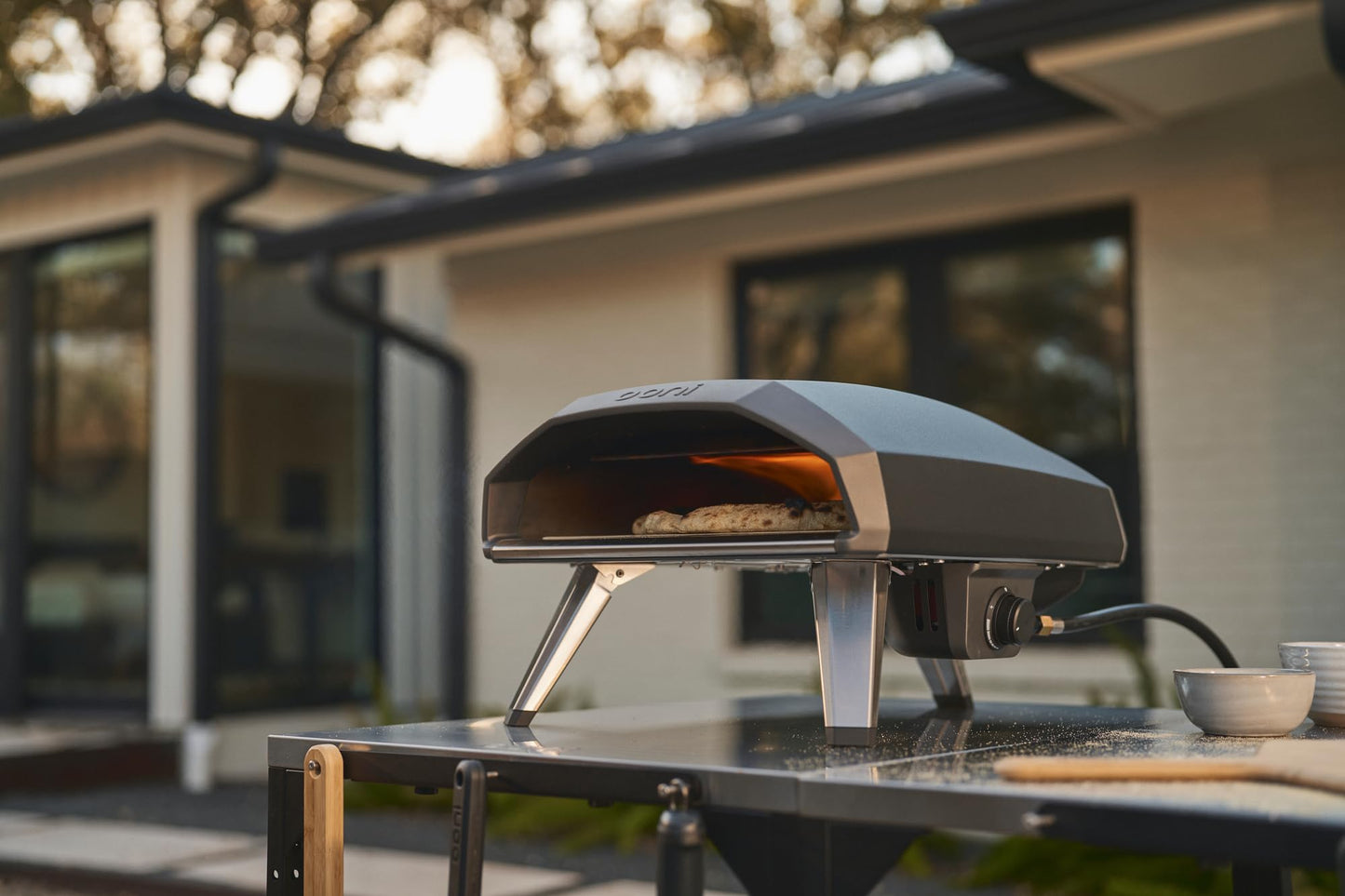Ooni Koda 2 Gas Pizza Oven – 14" Gas Powered Outdoor Oven with 28 mBar Regulator and Gas Hose, Gas powered Portable Pizza Oven - Foundry Black