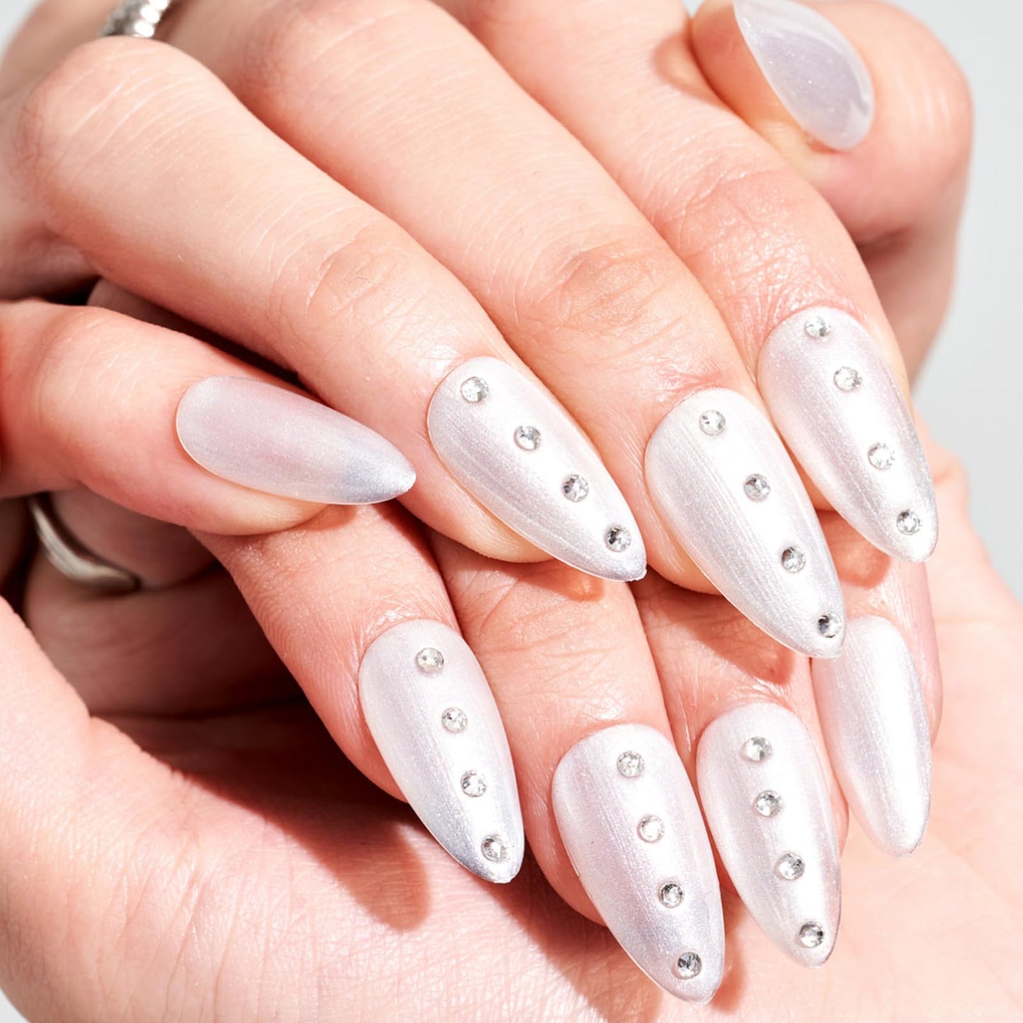 GLAMERMAID Nude White 3D Press on Nails Medium Almond, Rhinestone Handmade Jelly Gel Fake Nail Stiletto Kit, Ombre Glitter Magnetic Glue on Nail Short Oval, Normal Stick on False Nail Set for Women