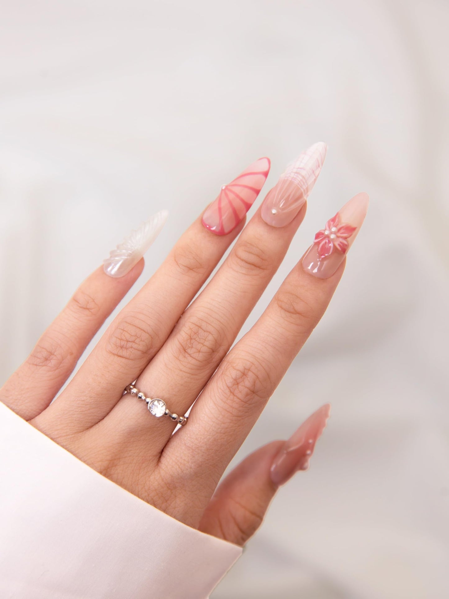 SIYOU Beauty | Tropical Serenade | Pink and White Tropical Long Almond Press On Nails for Women (Small) - Reusable, Salon-Quality Fake Nails (10pc)