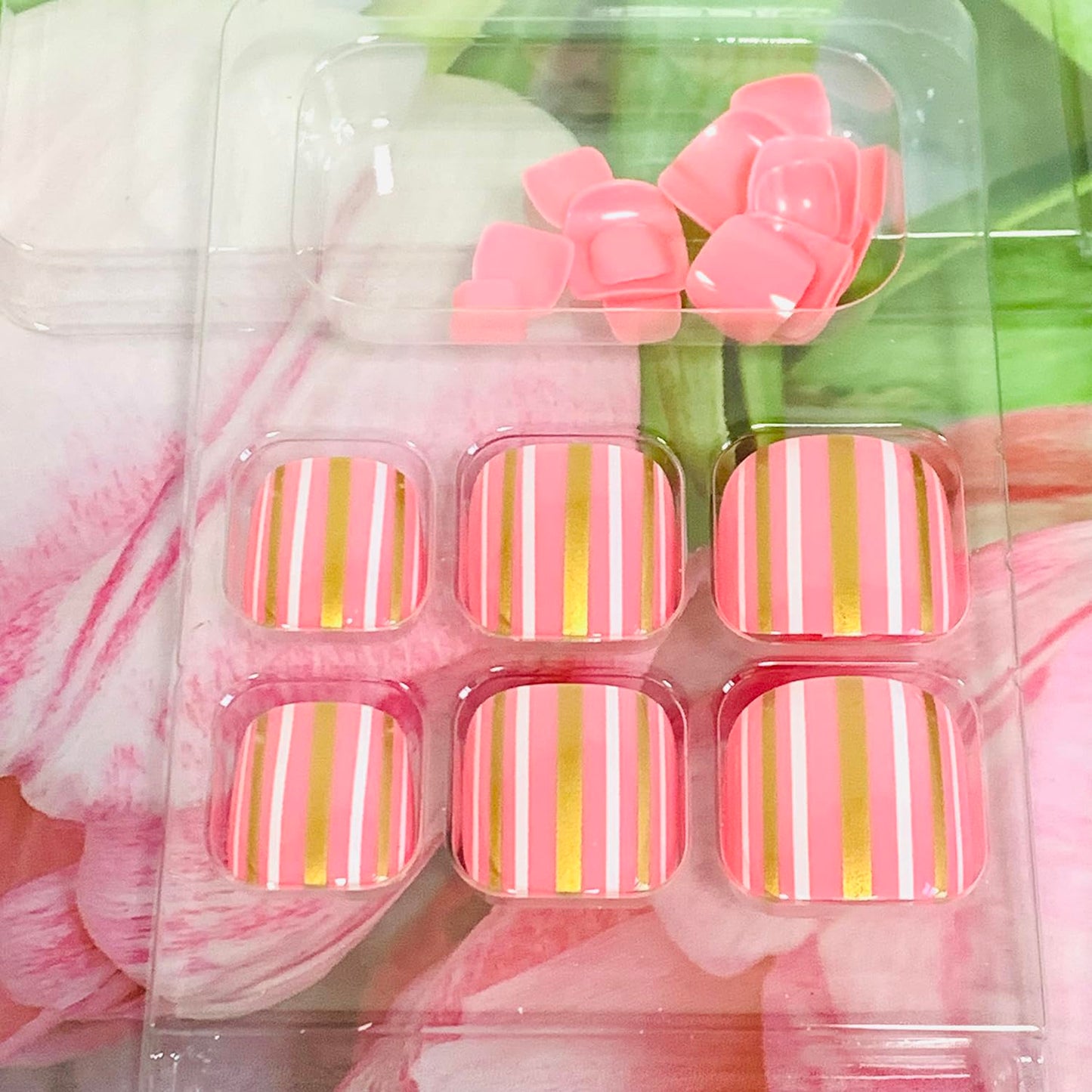Vezocim Press on Toenails with Gold White Line Designs, 24Pcs Pink Artificial Short Fake Toenails, Glossy Full Cover Acrylic False Nails for Toe, Glue Toenails with Charm for Women