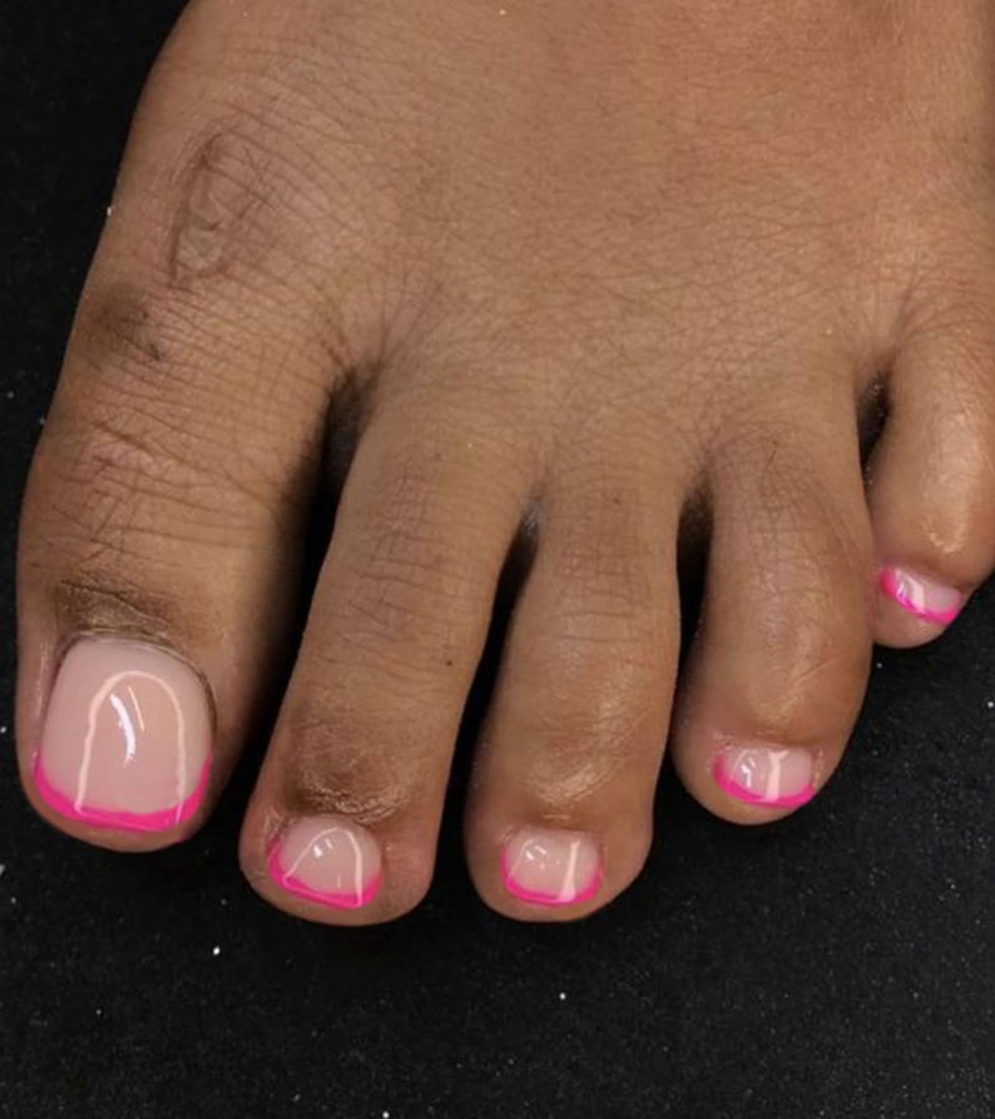 Aegenacess Toe Press on Nails Short Hot Pink French Tip Summer Fake Toenail Press Ons False Nail Pedicure Kit for Women 28pcs Squoval Shape in 14 Sizes (Hot Pink French Tip)
