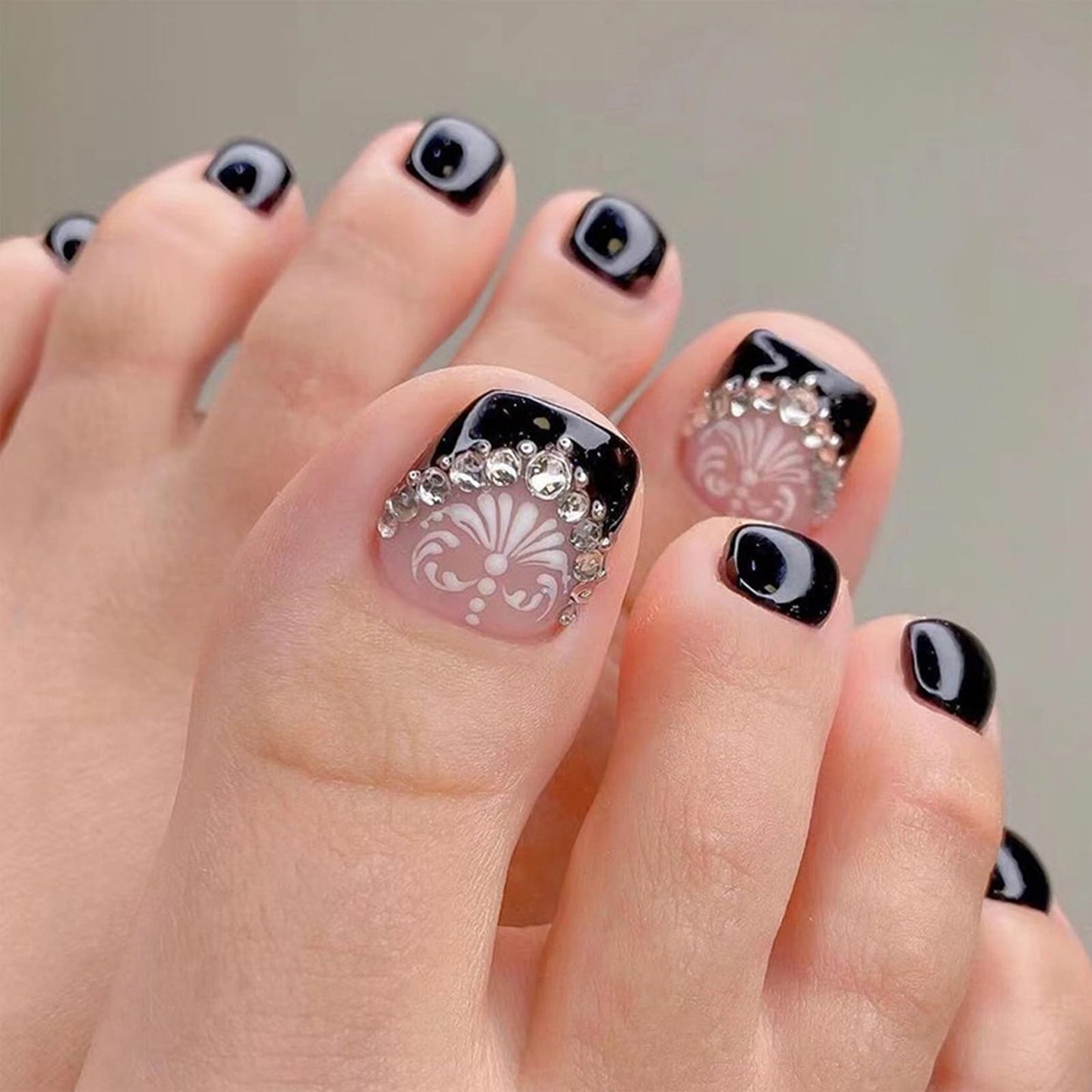 Press on Toenails French Tips ToeNail Press ons Fake Toe Nails Black False Toenails Glossy Full Cover Acrylic Glue on Toenails with Designs Rhinestones Artificial Stick on Toenails for Women Manicure