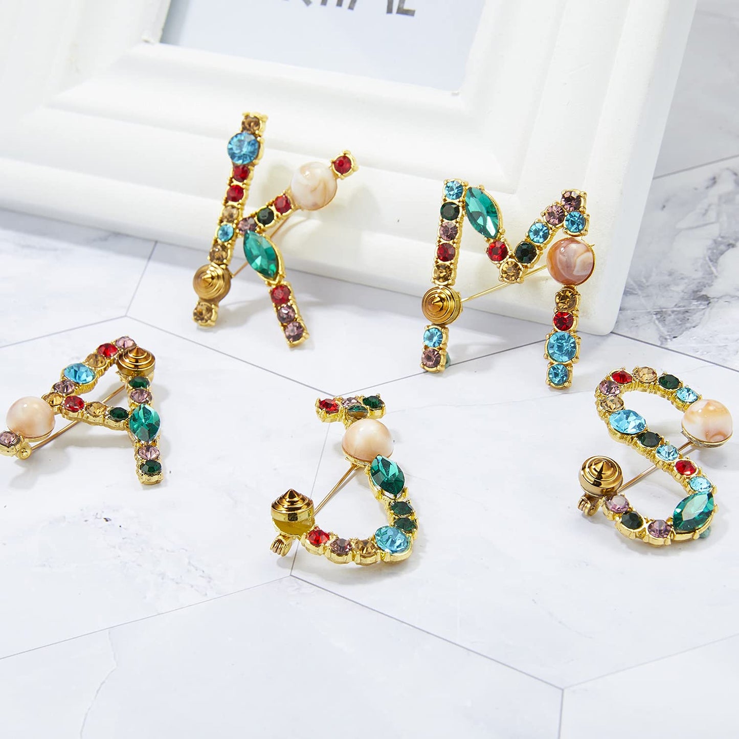 RINHOO Crystal Pearl Initial Brooch Gold Plated Enamel Colorful Letter Alphabet Breastpin Pin Jewelry for GIFTS (Gold L)