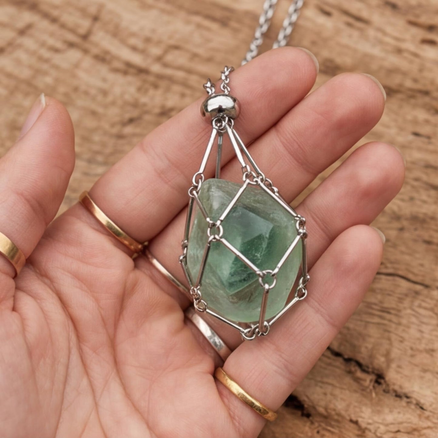 VLIEGEN Crystal Holder Necklace, Stainless Steel Cage for Stone Adjustable Natural Crystal Cage Holder Necklaces Quartz Natural Gemstone Jewelry for Women Men(1pcs-Silver small)