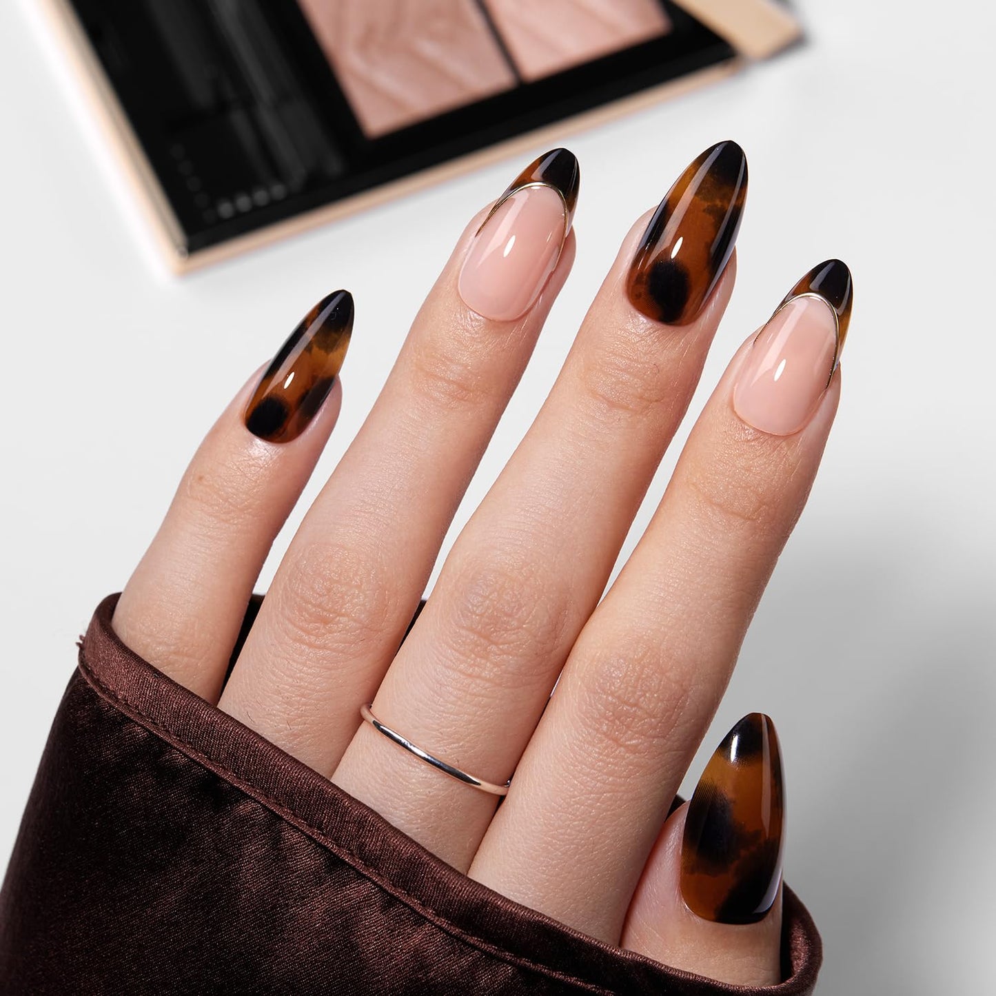 VSALON Press on Nails Medium Almond - Tortoise Shell French Tip Glue On Nails Kit for Women, Opaque Salon Quality Fake Nails - 32 PCS Stick on Nails in 16 Sizes with Glue & Cuticle Oil